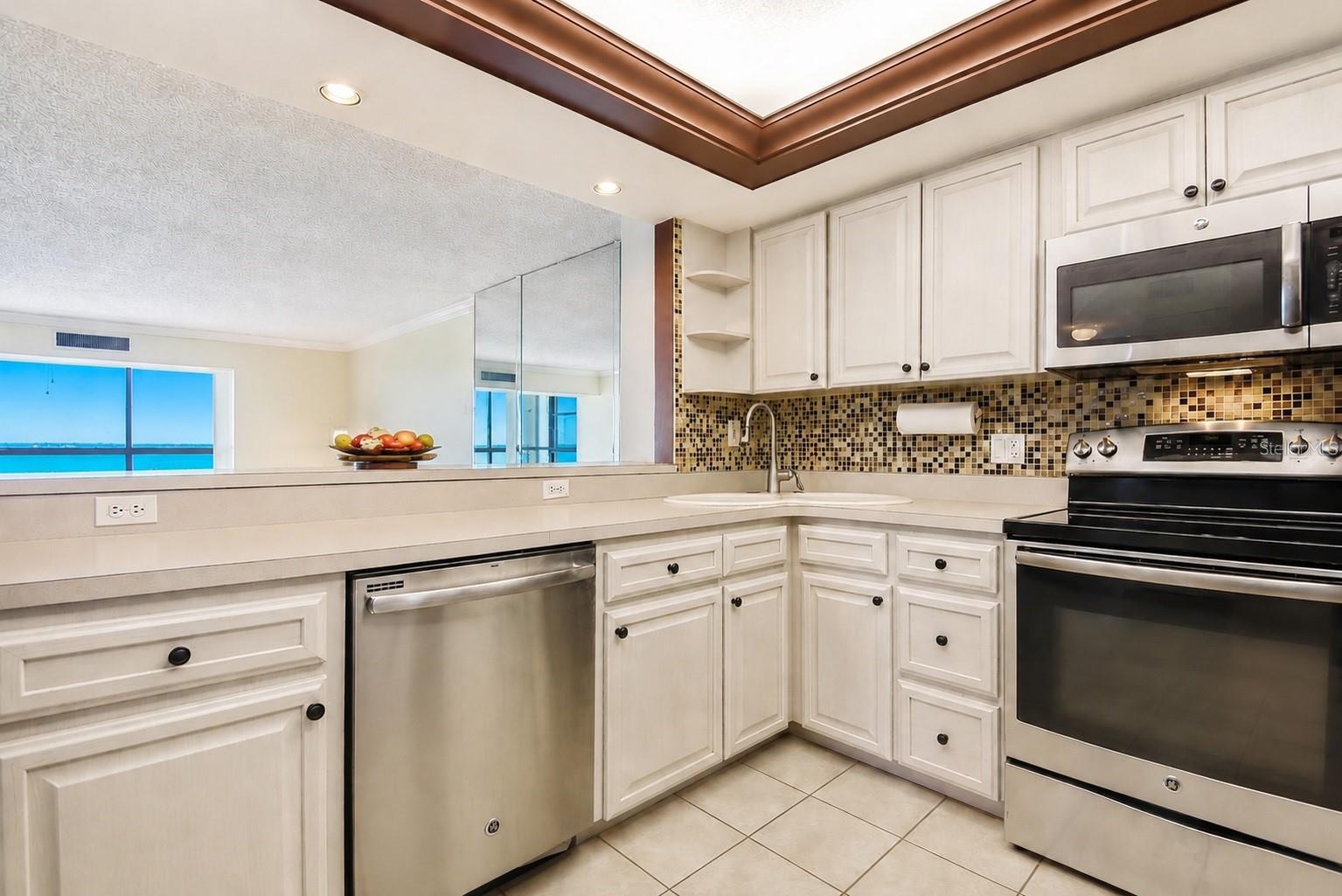 800 S GULFVIEW BLVD #908, CLEARWATER BEACH, FL — photo 9