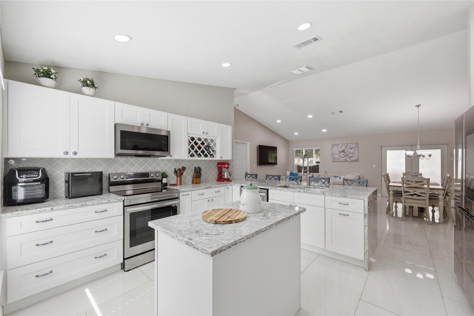 313 FOGGY CREEK RD, DAVENPORT, FL — photo 17
