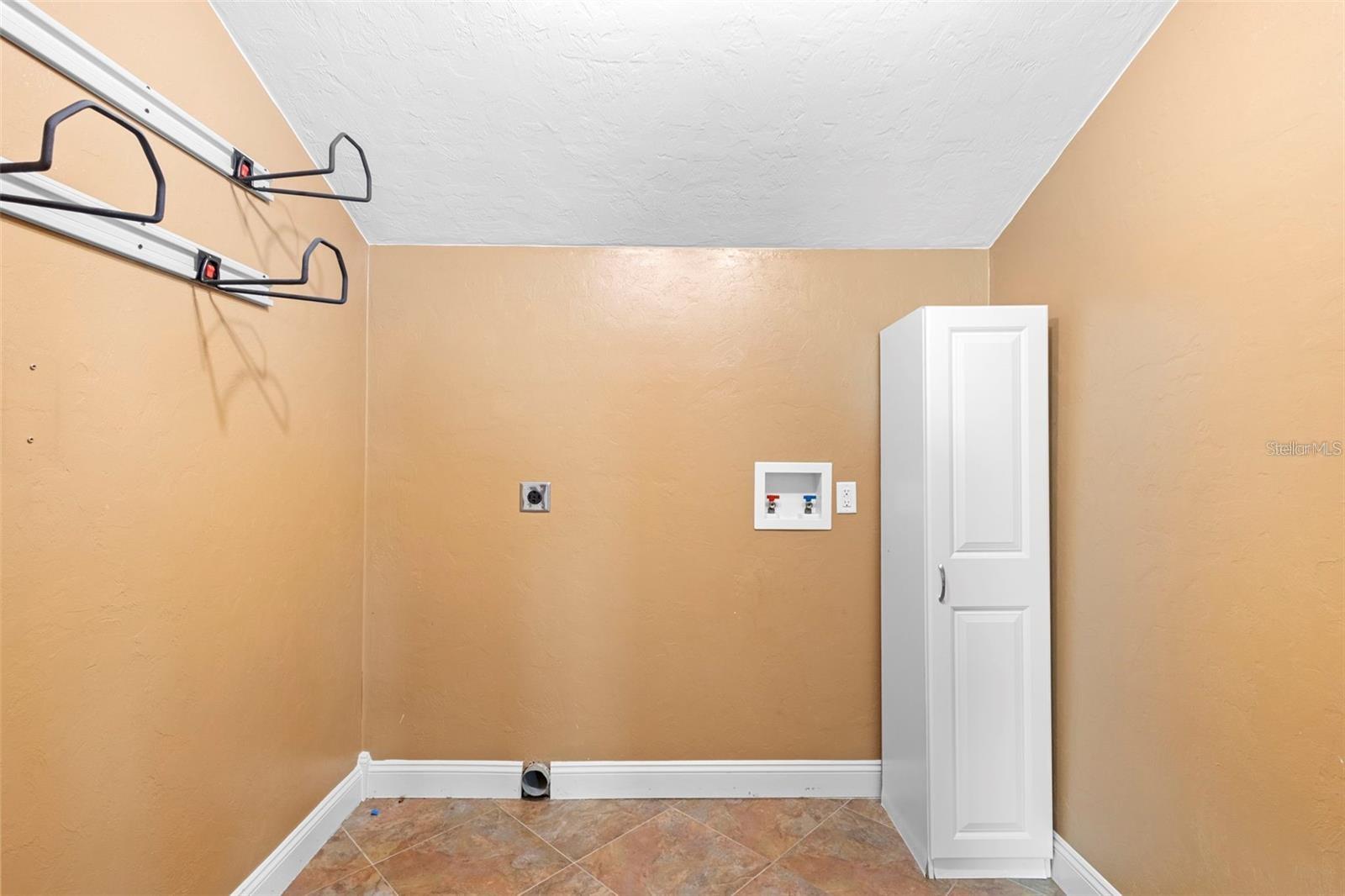 611 N GARFIELD AVE, DELAND, FL — photo 28