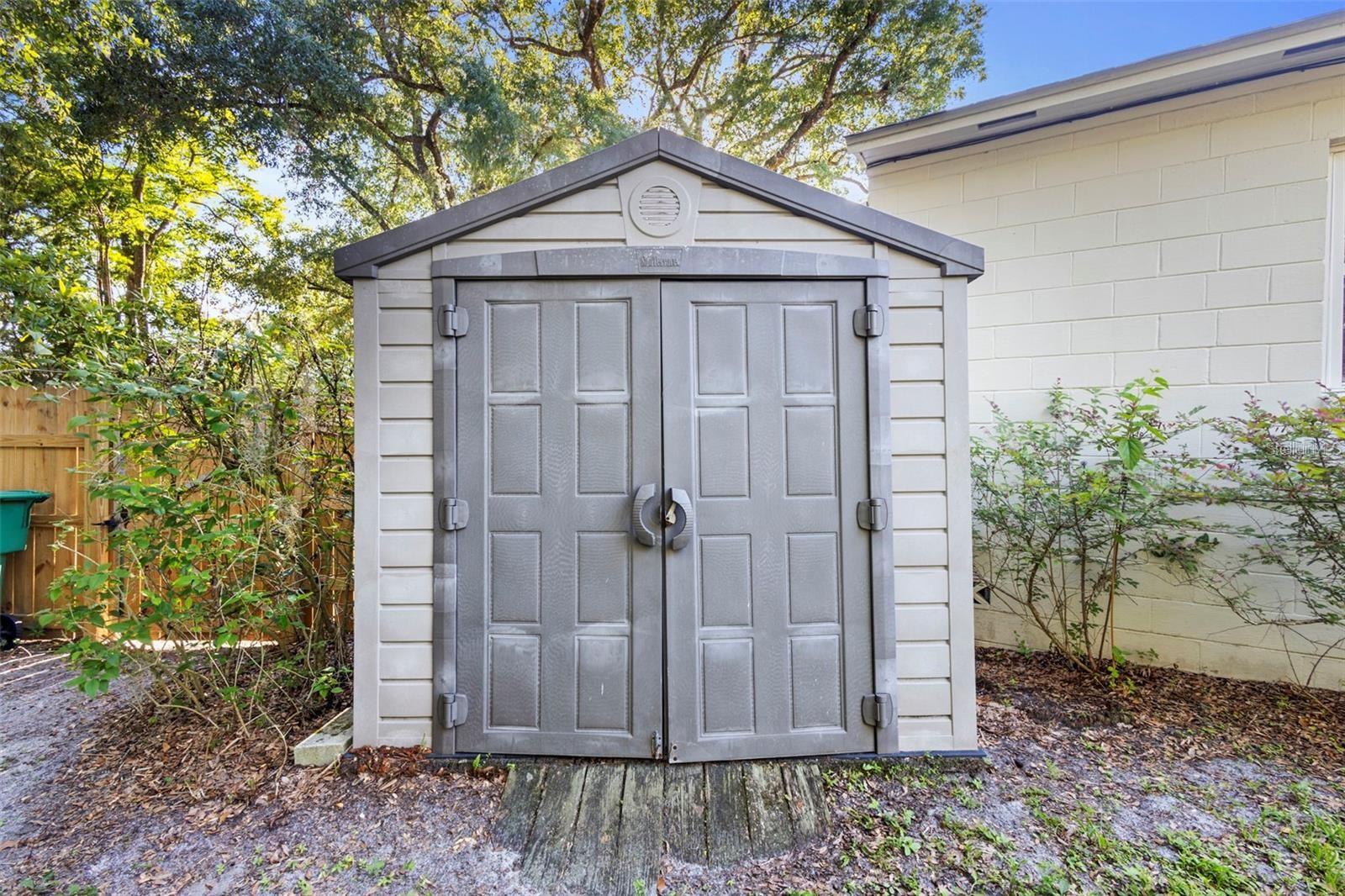 611 N GARFIELD AVE, DELAND, FL — photo 37