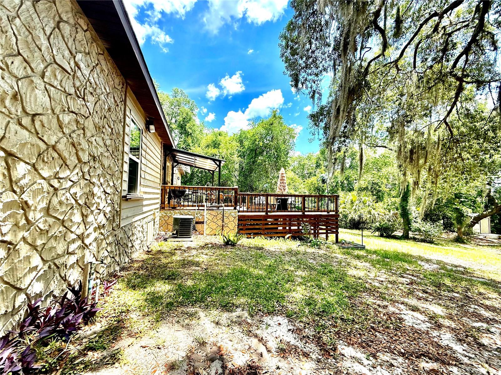 208 ASHLEY ST, HAWTHORNE, FL — photo 28