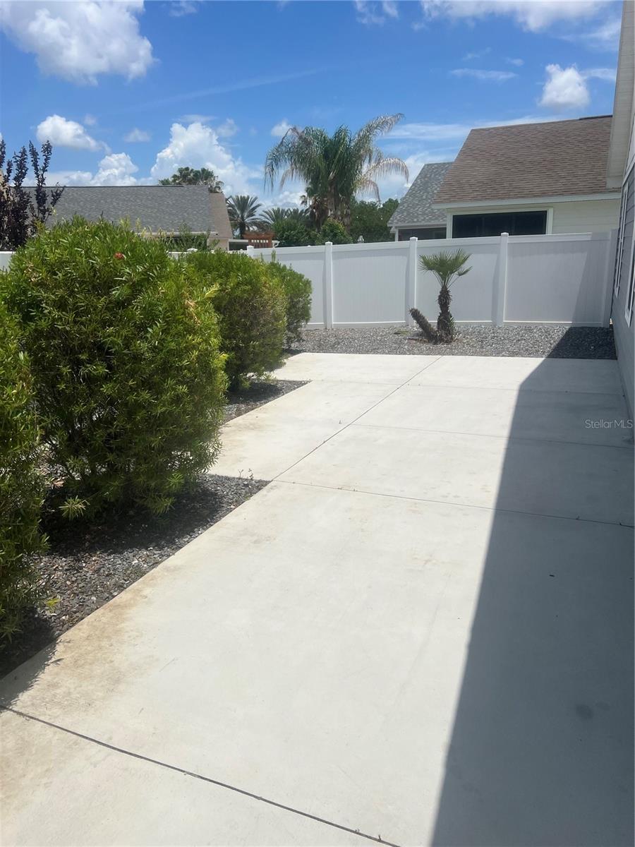 1101 SOUTHERN SUN DR, THE VILLAGES, FL — photo 24