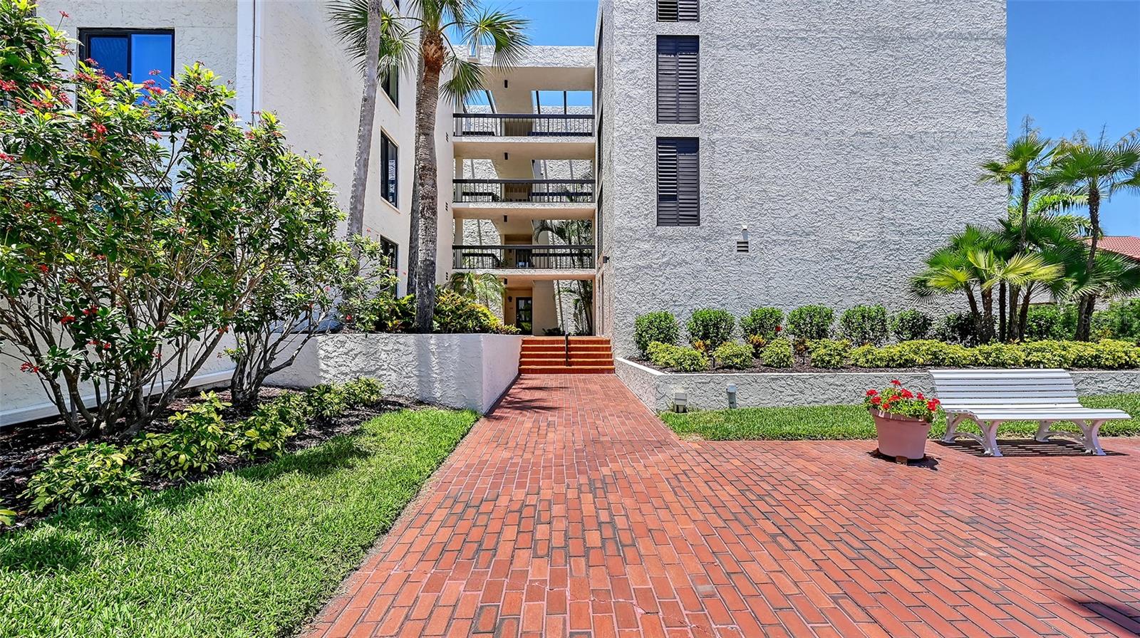 1965 GULF OF MEXICO DR #G5-103, LONGBOAT KEY, FL — photo 2