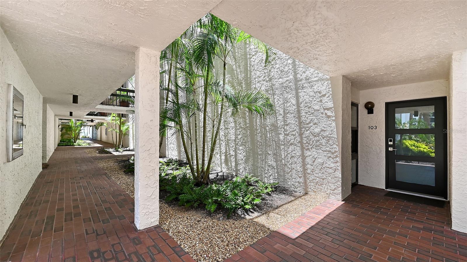 1965 GULF OF MEXICO DR #G5-103, LONGBOAT KEY, FL — photo 3