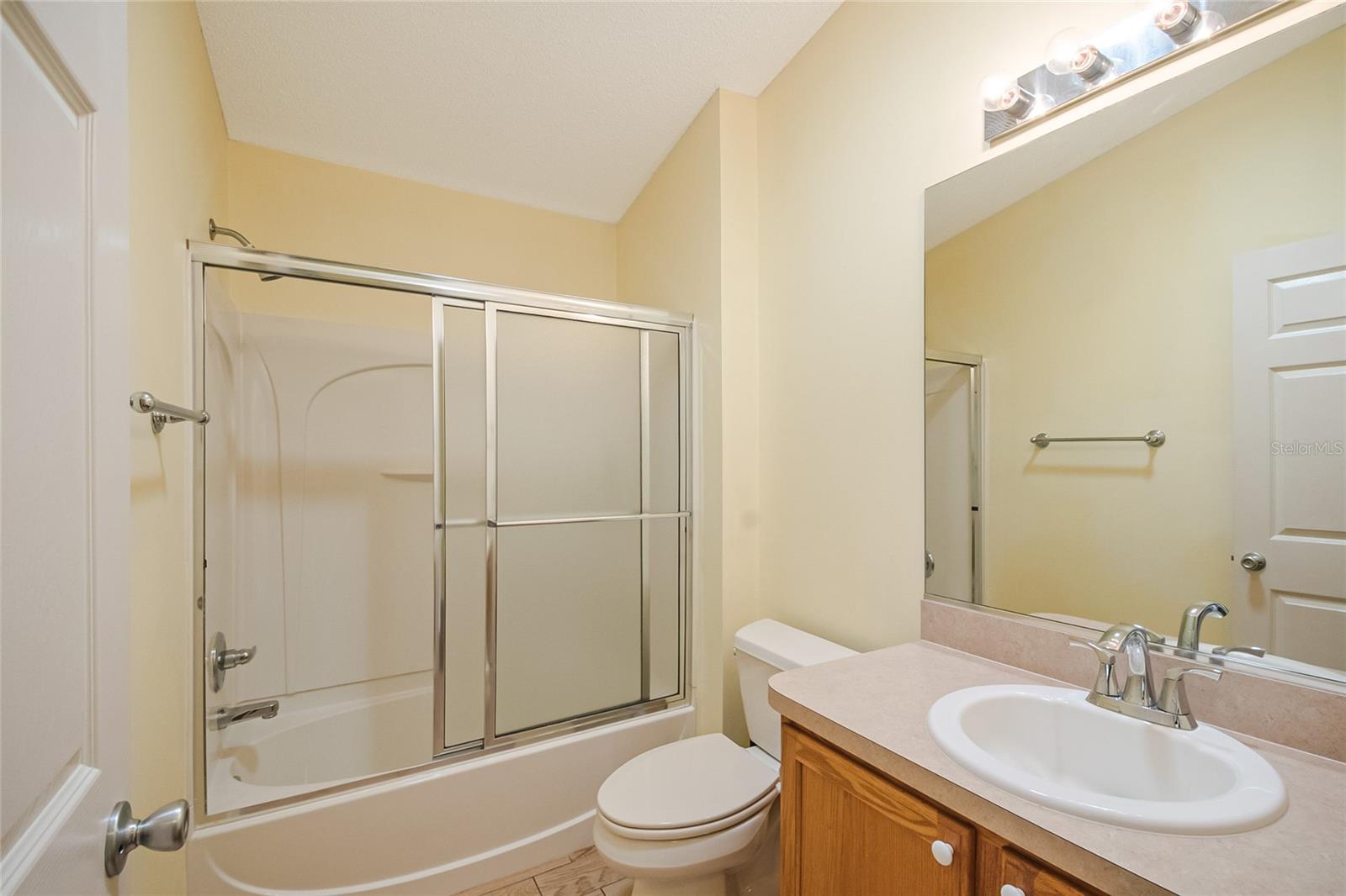2454 SOUTHERN OAK ST, THE VILLAGES, FL — photo 23