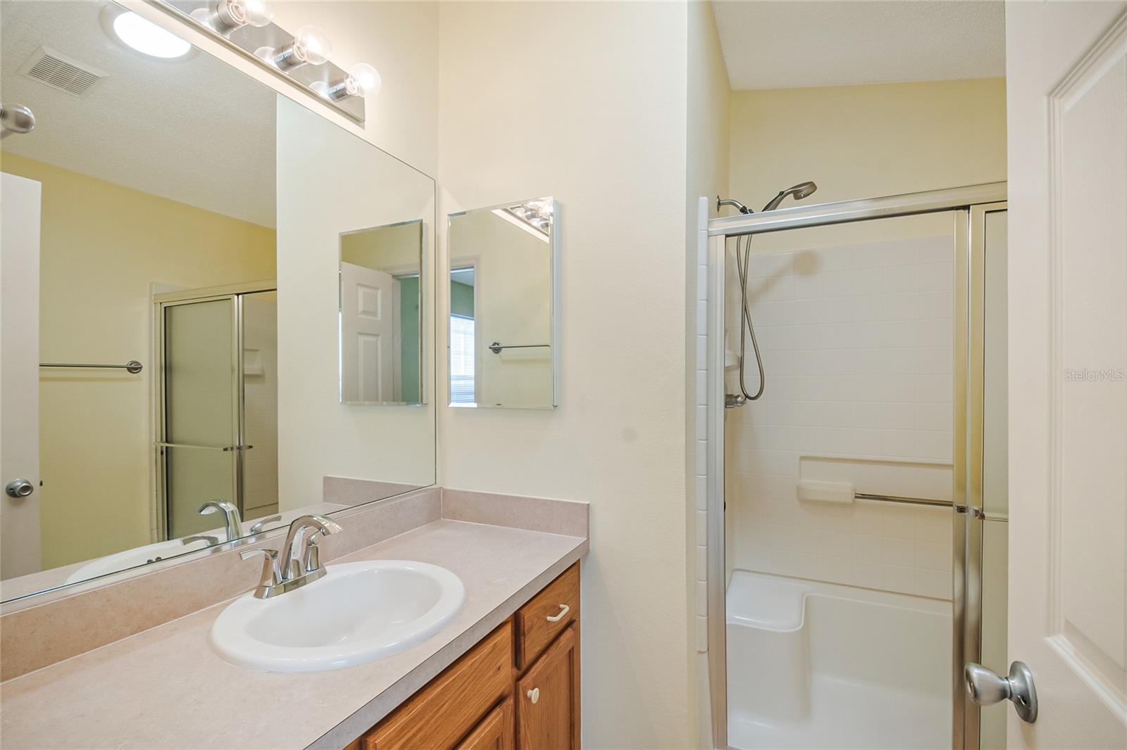2454 SOUTHERN OAK ST, THE VILLAGES, FL — photo 28