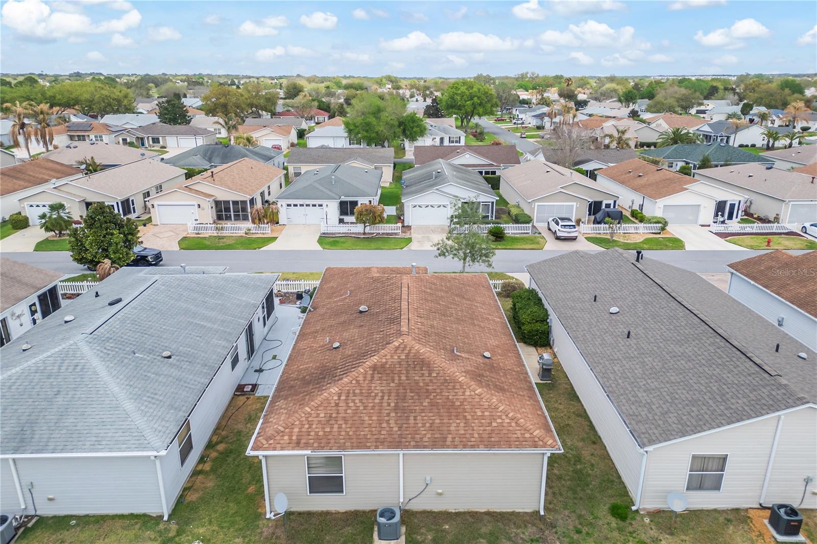 2454 SOUTHERN OAK ST, THE VILLAGES, FL — photo 32