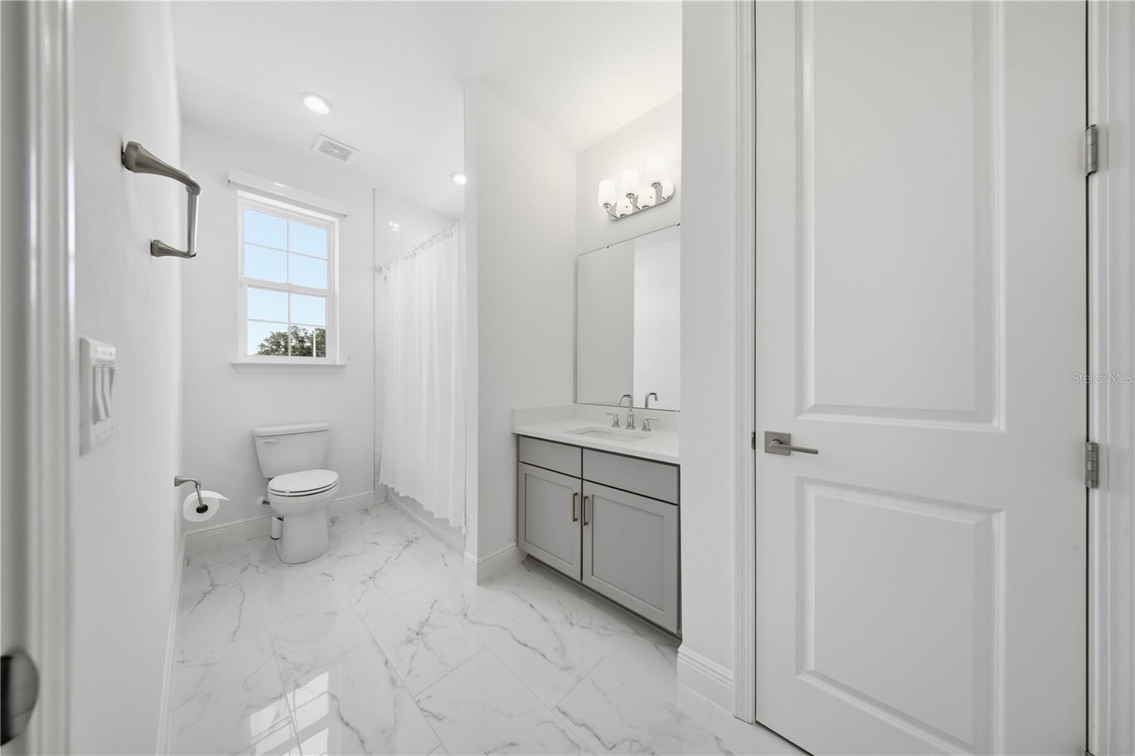 18387 MOWRY CT, ORLANDO, FL — photo 37