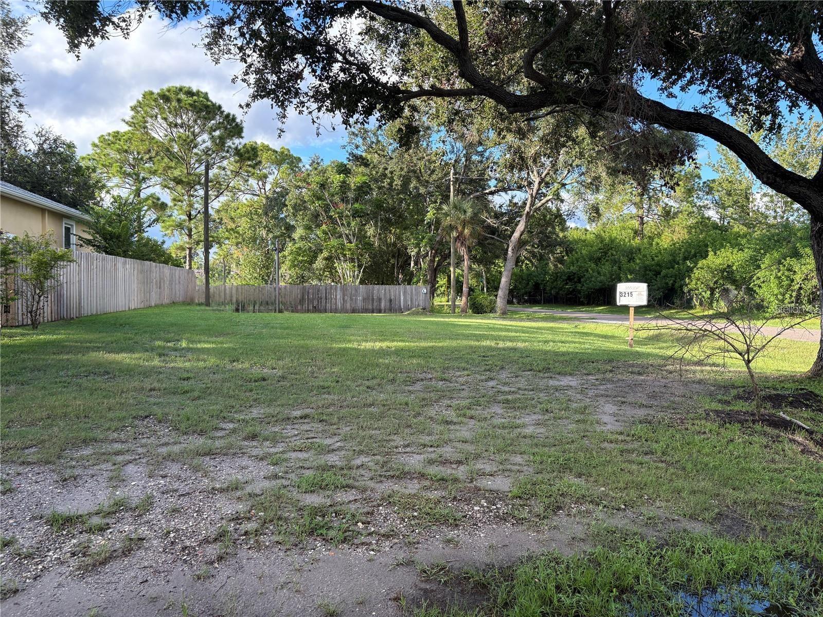 3215 LAUREL AVE, CLEARWATER, FL