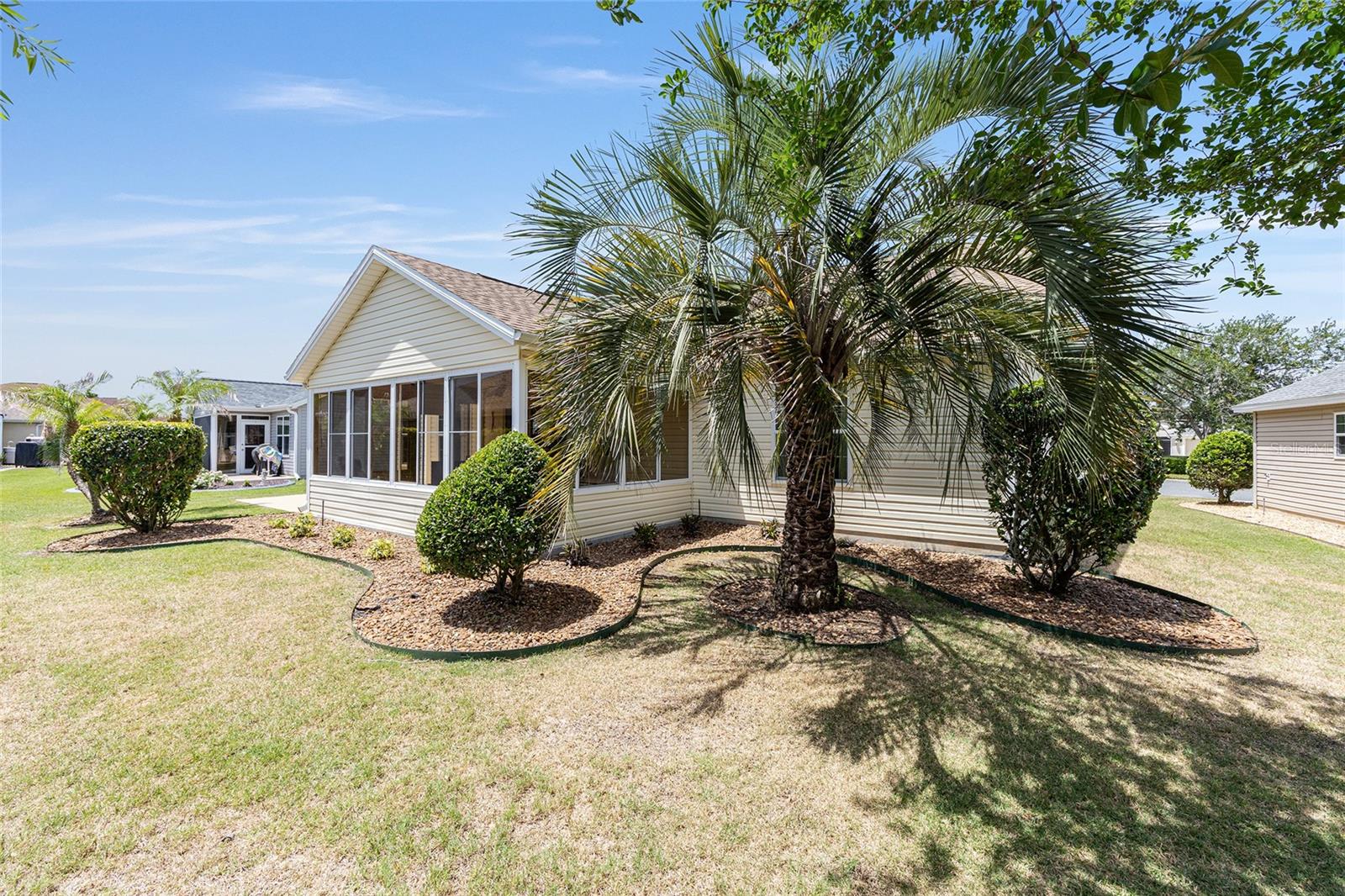2047 DUNSTER CT, THE VILLAGES, FL — photo 8