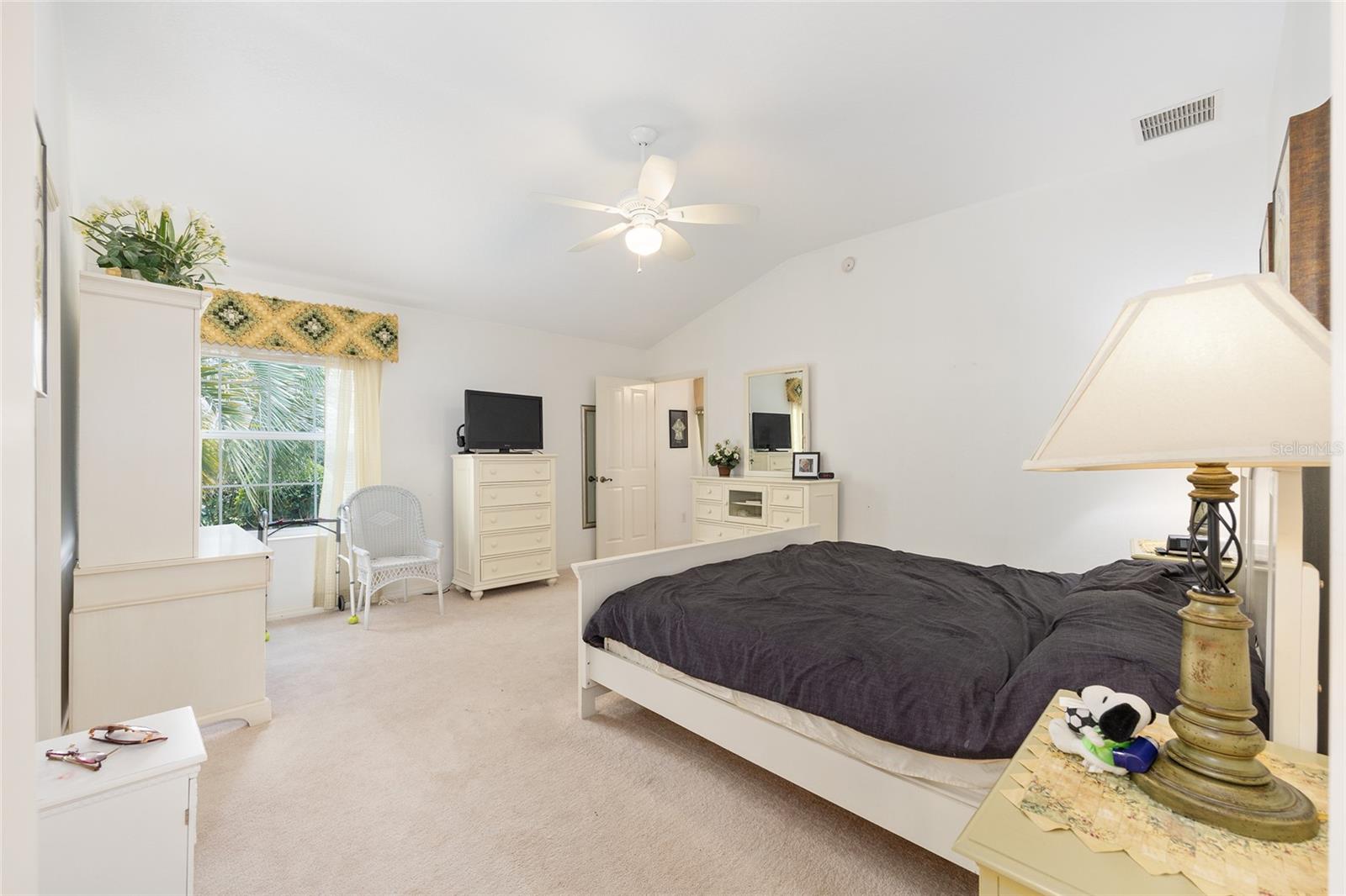 2047 DUNSTER CT, THE VILLAGES, FL — photo 37