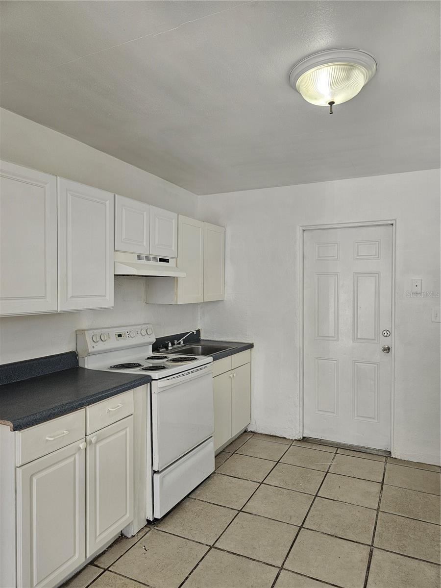 1147 32ND ST S, ST PETERSBURG, FL — photo 3