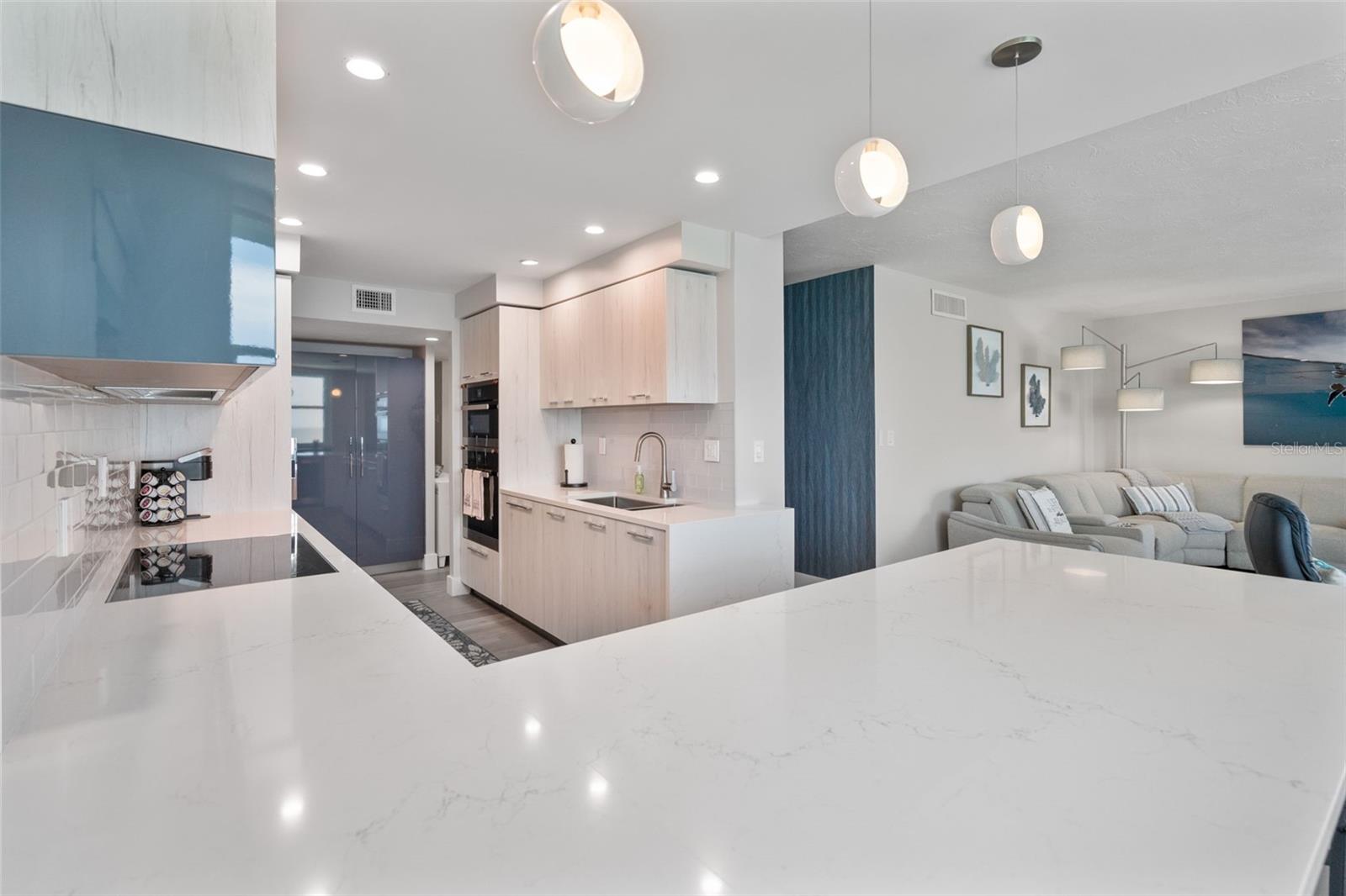 1050 LONGBOAT CLUB RD #901, LONGBOAT KEY, FL — photo 11