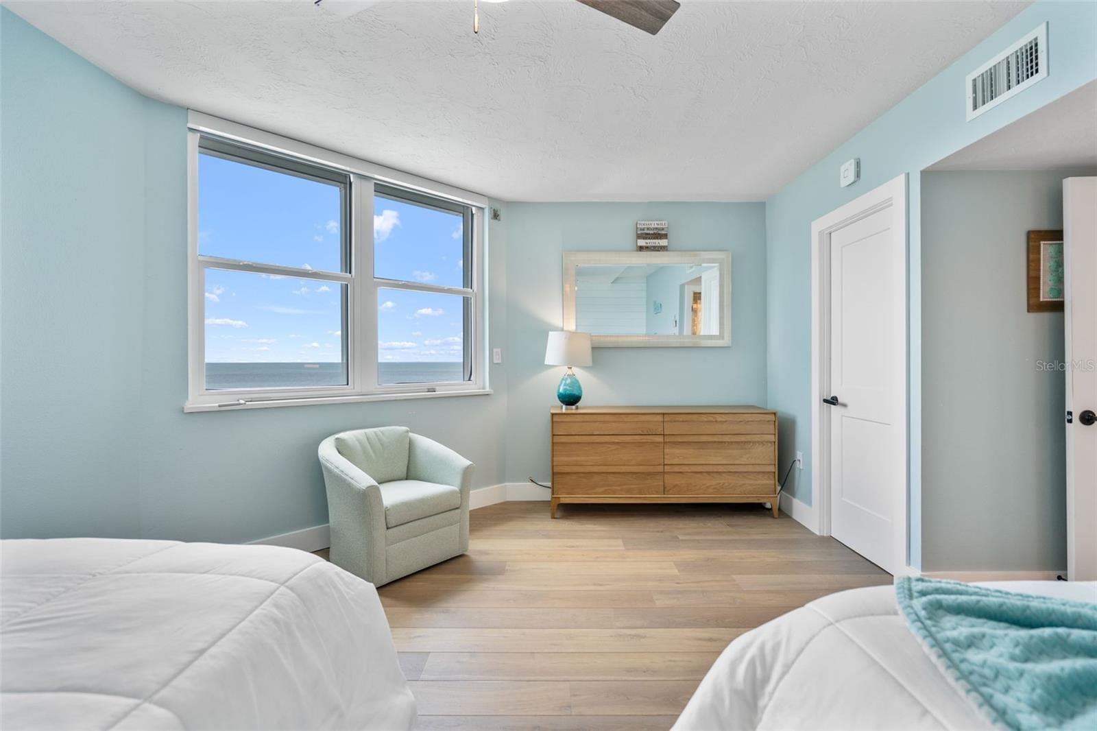 1050 LONGBOAT CLUB RD #901, LONGBOAT KEY, FL — photo 24