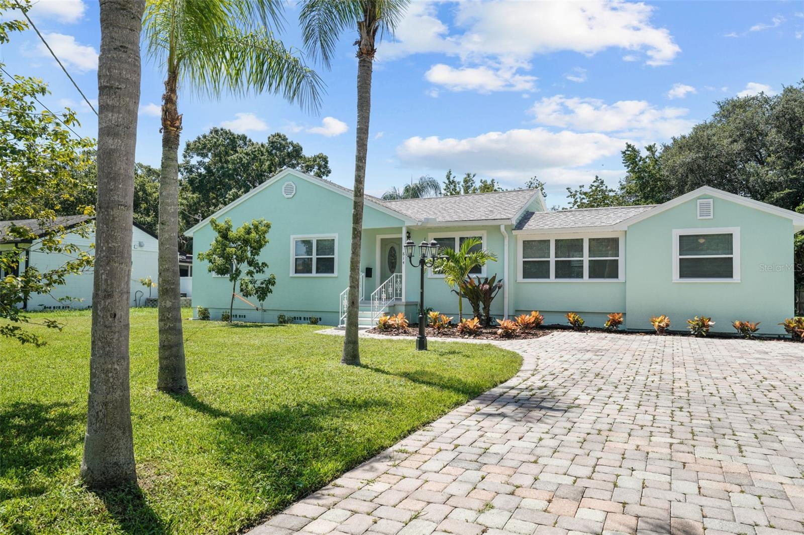 814 W INDIANA AVE, TAMPA, FL — photo 2