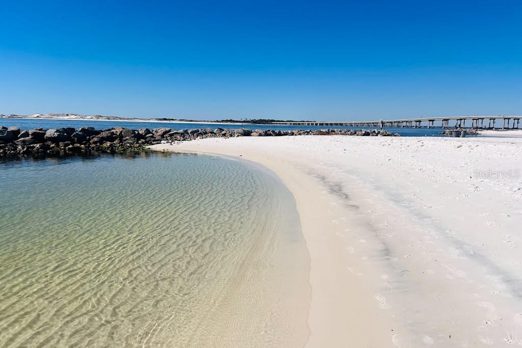 111 GULF WINDS CT #111, DESTIN, FL — photo 23