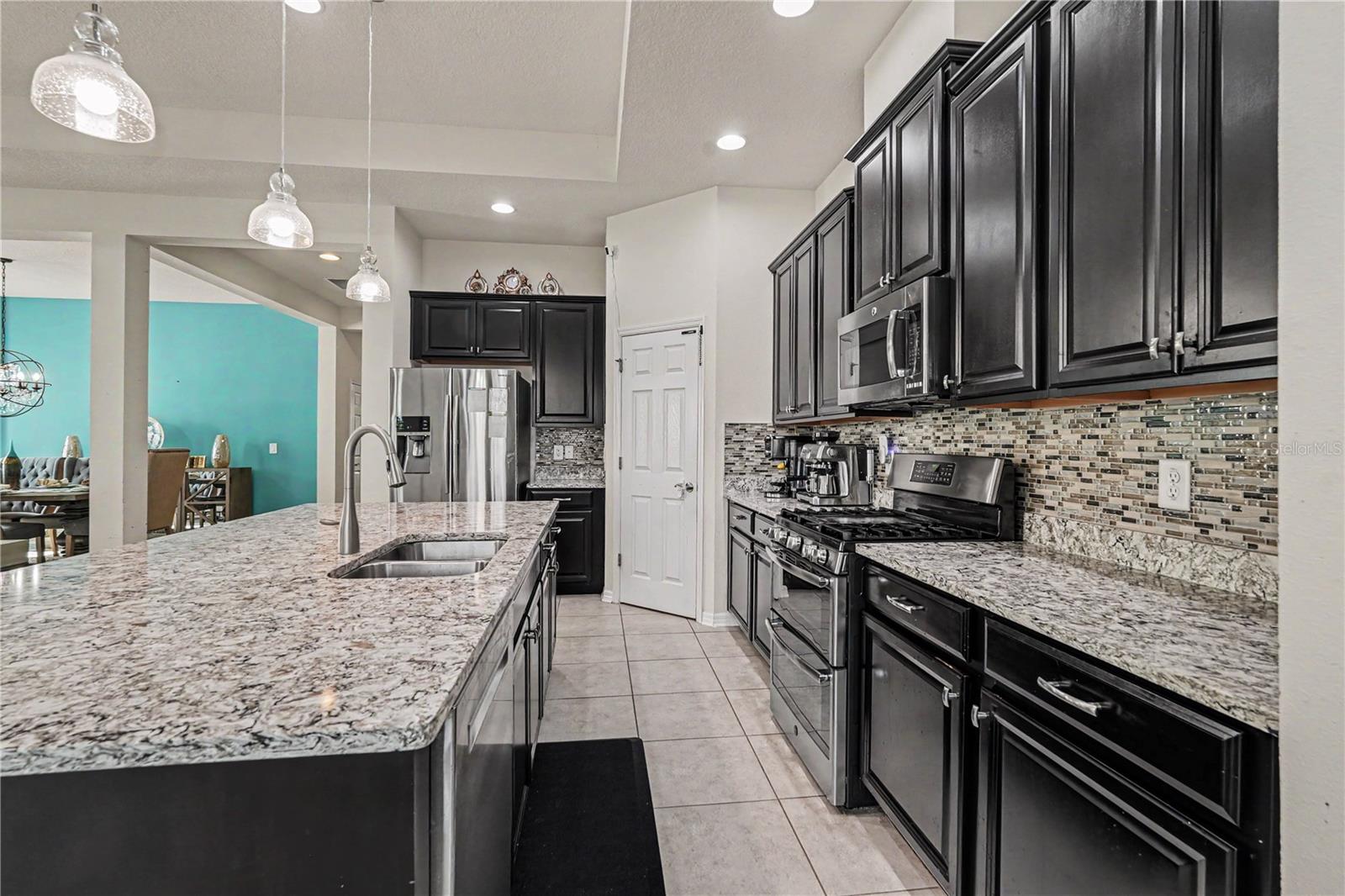 204 SHELL CREEK CT, APOLLO BEACH, FL — photo 12