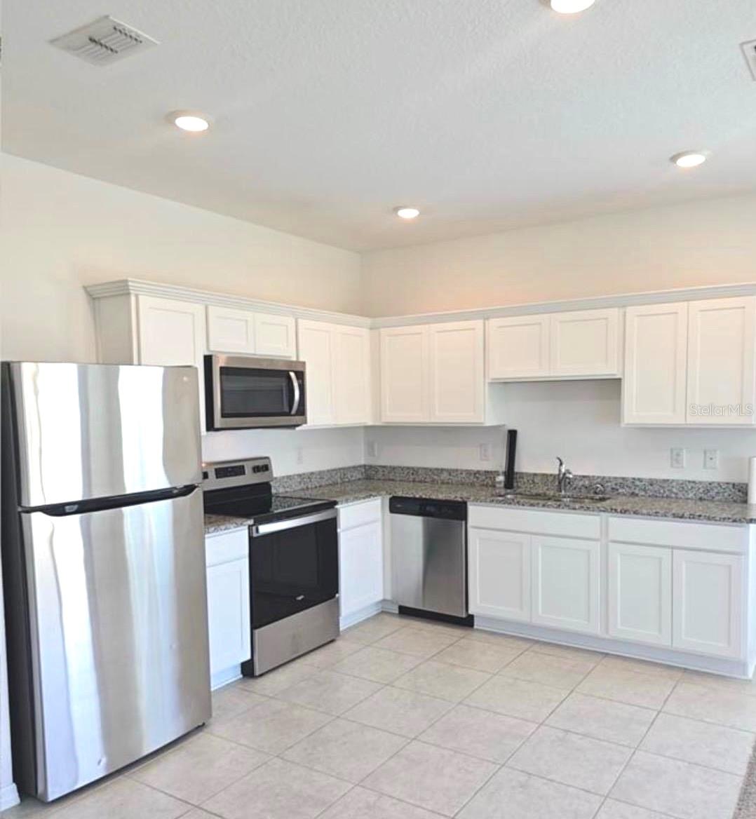 1128 MERRILL ST, DAVENPORT, FL — photo 2