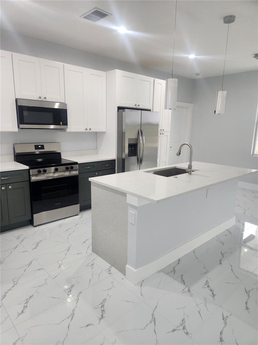 12025 CLARENDON AVE, PORT CHARLOTTE, FL — photo 9