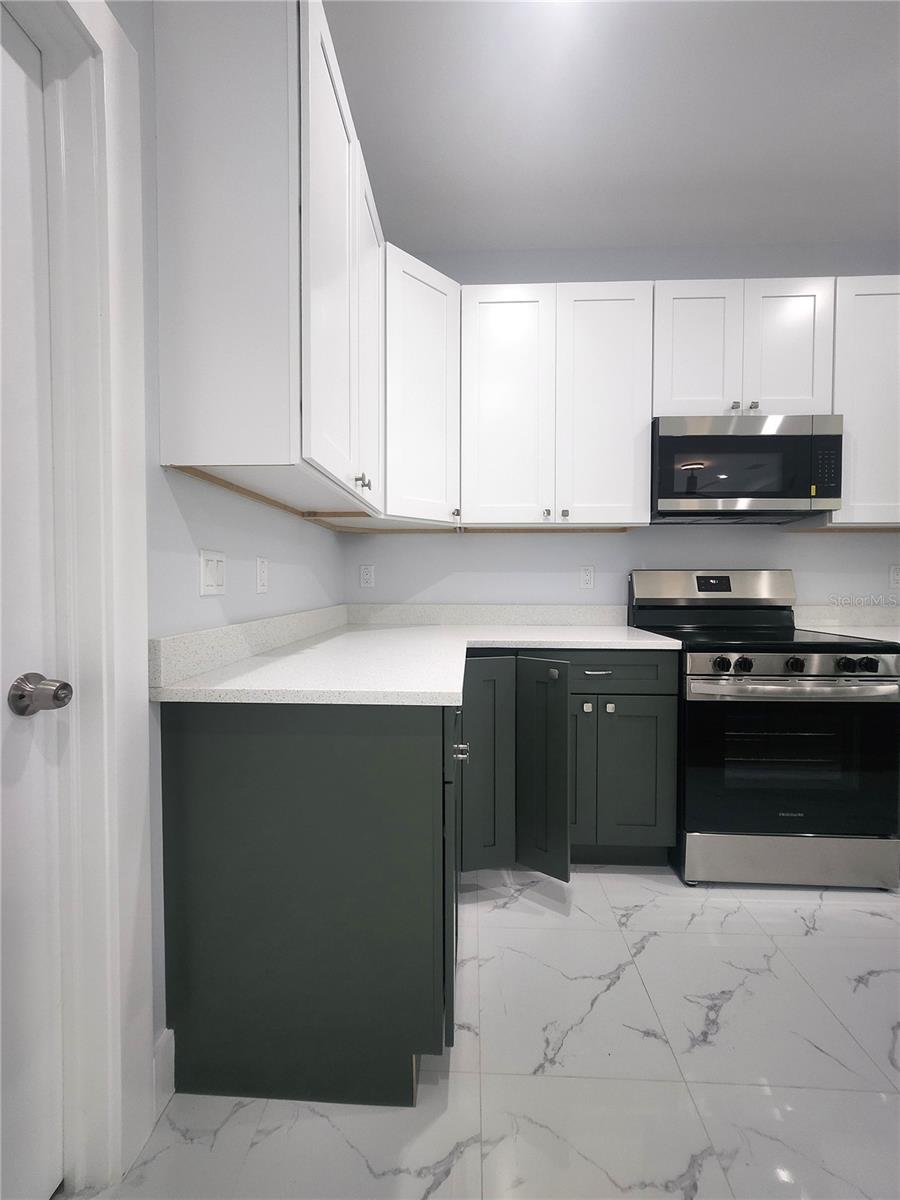 12025 CLARENDON AVE, PORT CHARLOTTE, FL — photo 10