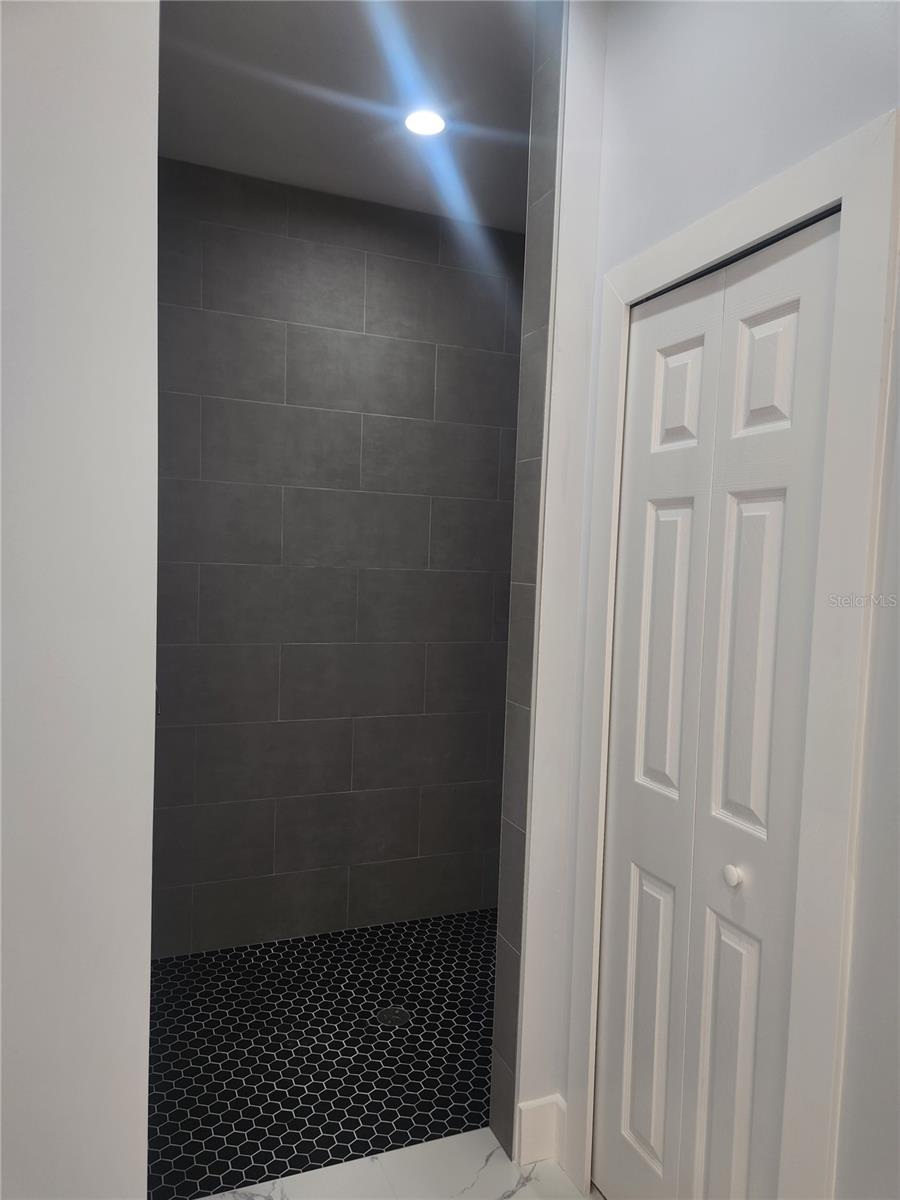 12025 CLARENDON AVE, PORT CHARLOTTE, FL — photo 21