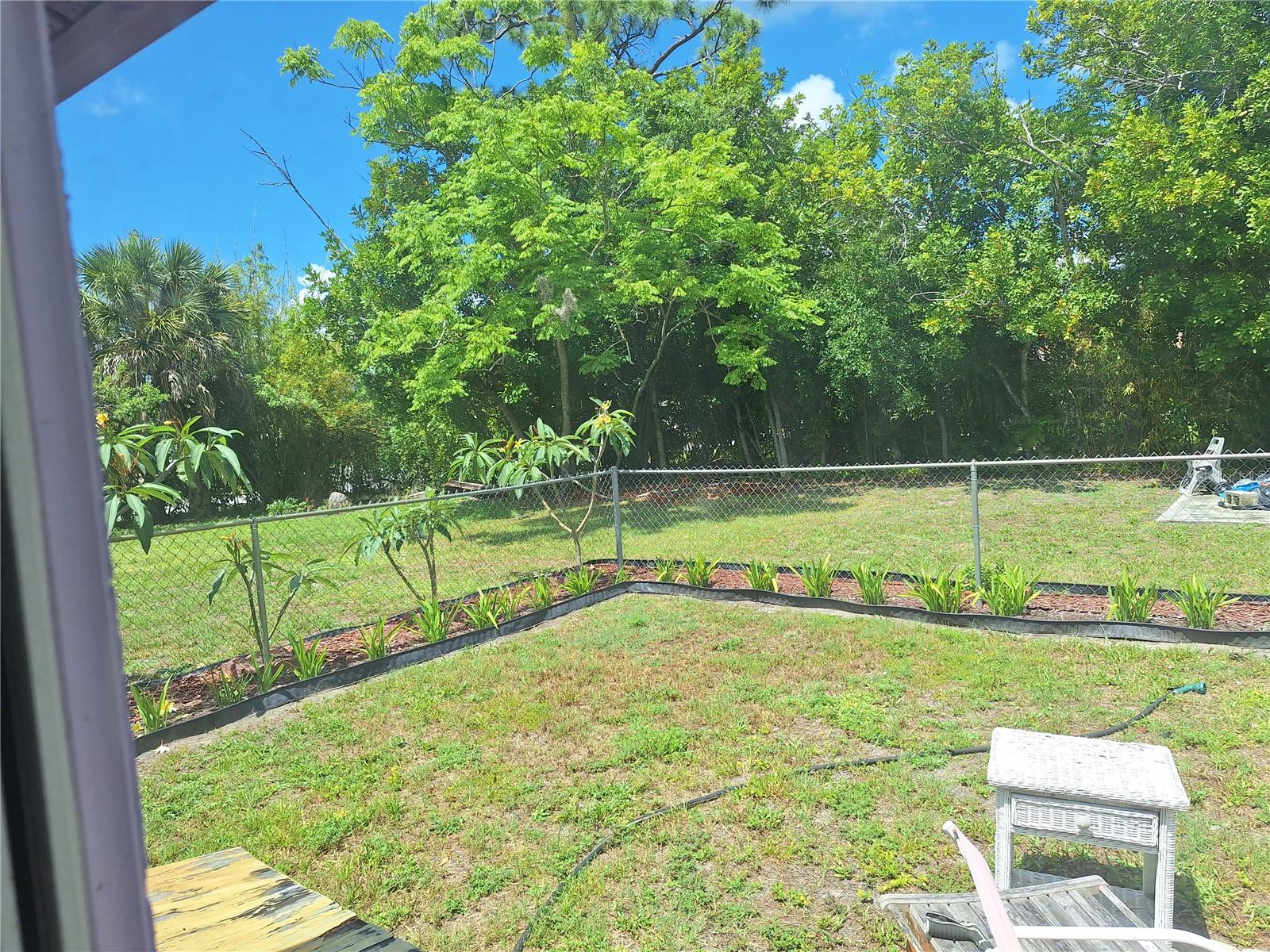 402 CICERO ST NW, PORT CHARLOTTE, FL — photo 4