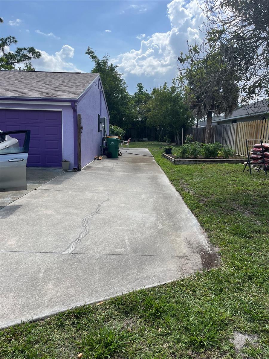 402 CICERO ST NW, PORT CHARLOTTE, FL — photo 6