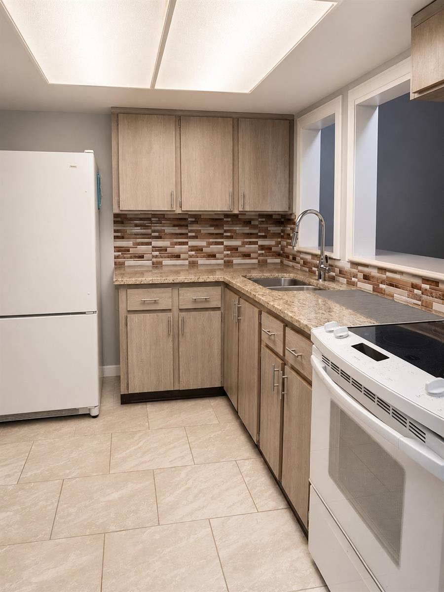 400 AUBURN DR #3, DAYTONA BEACH, FL — photo 4