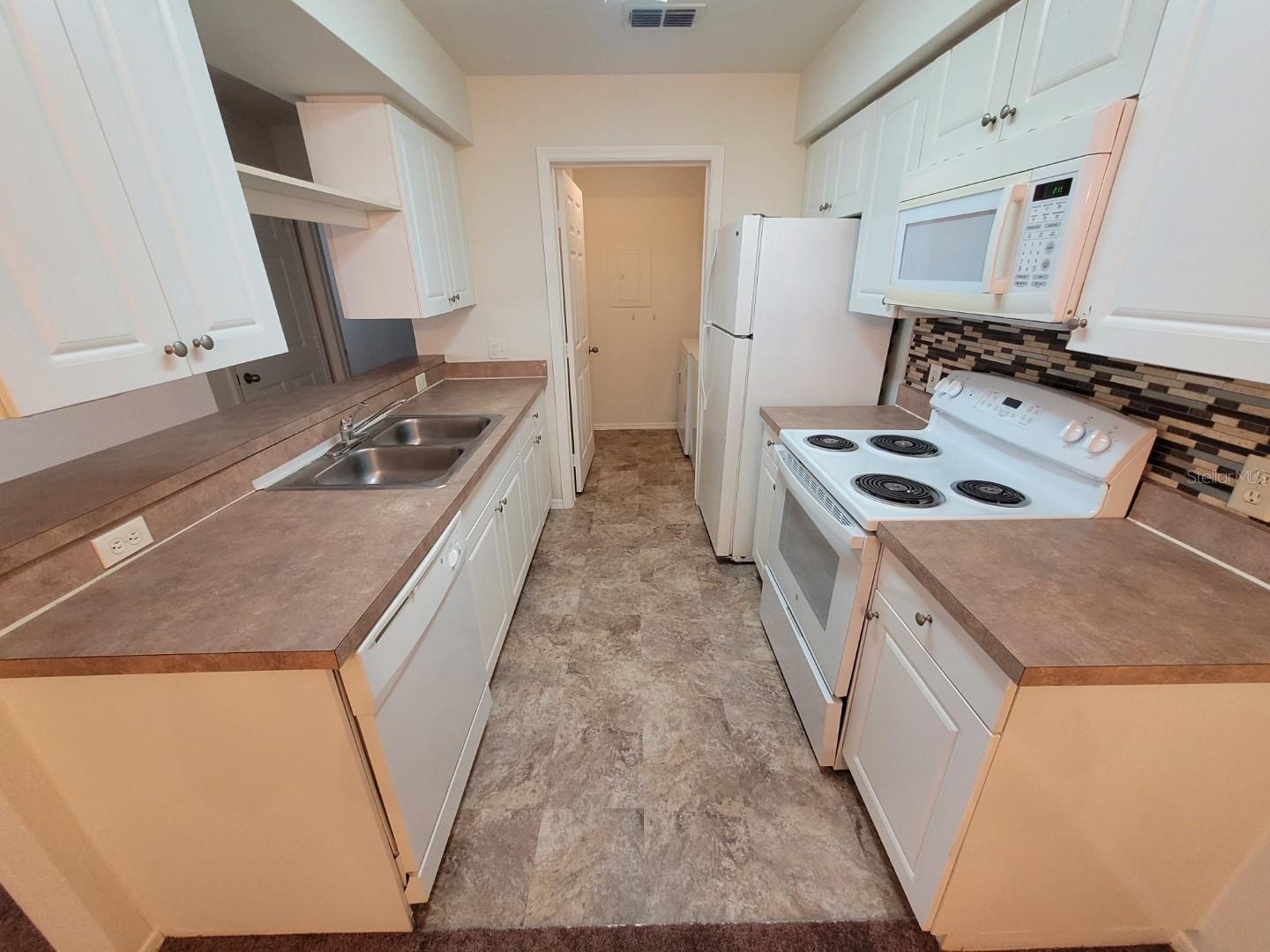 36106 LAKE CHASE BLVD #102, ZEPHYRHILLS, FL — photo 16