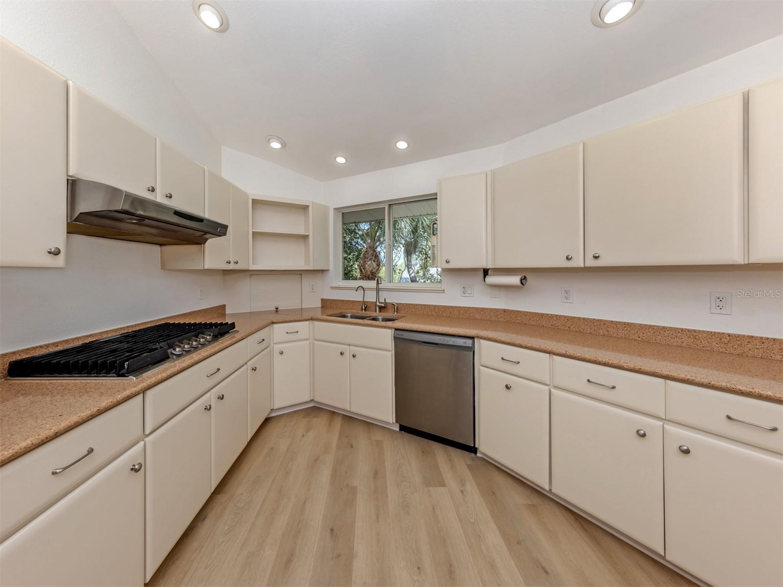11883 DE LEON DR, NORTH PORT, FL — photo 11