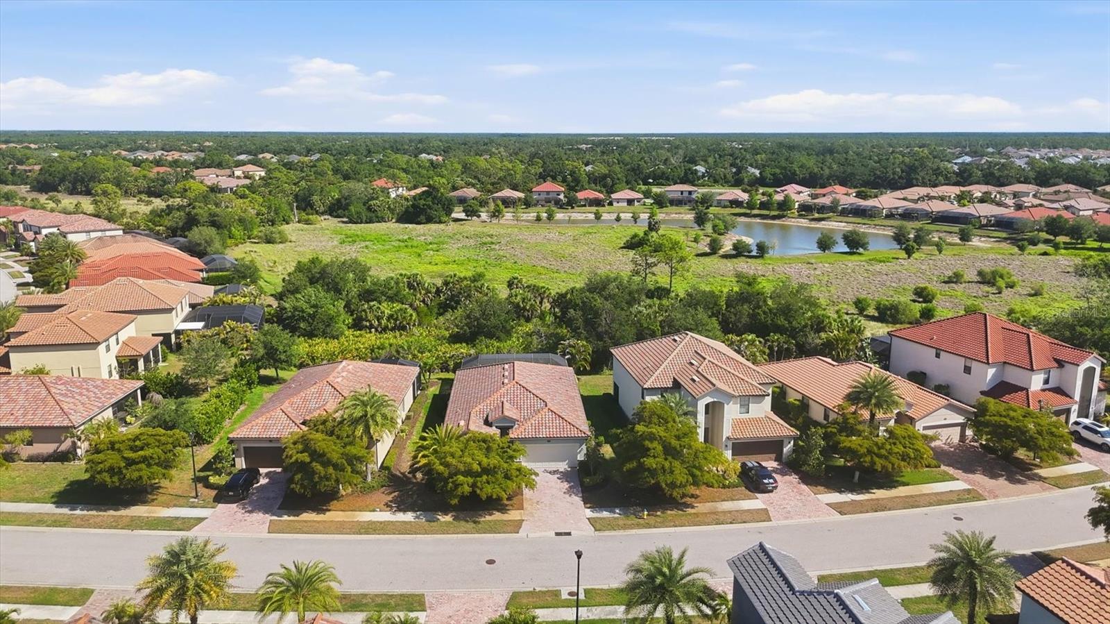 12540 CANAVESE LN, VENICE, FL — photo 3
