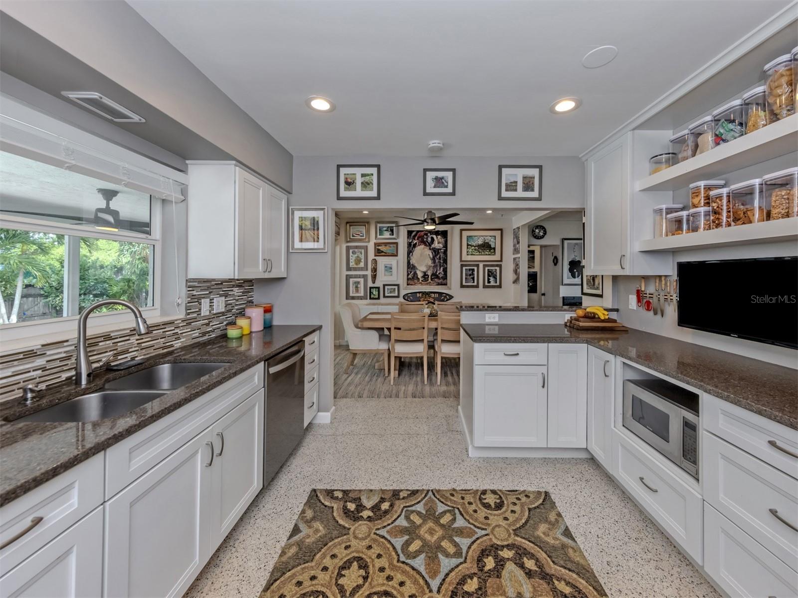 632 PARK DR, BRADENTON, FL — photo 8