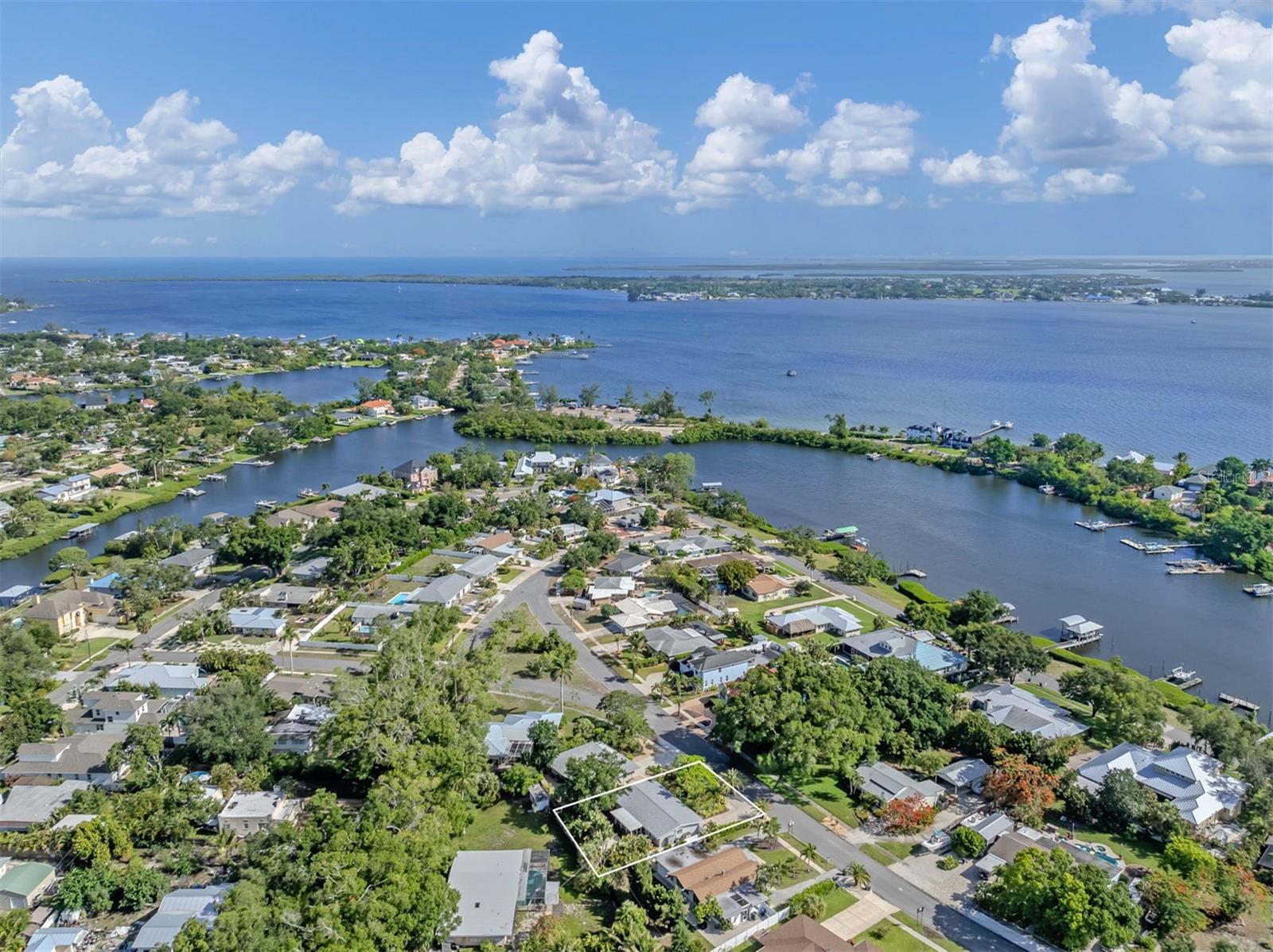 632 PARK DR, BRADENTON, FL — photo 33