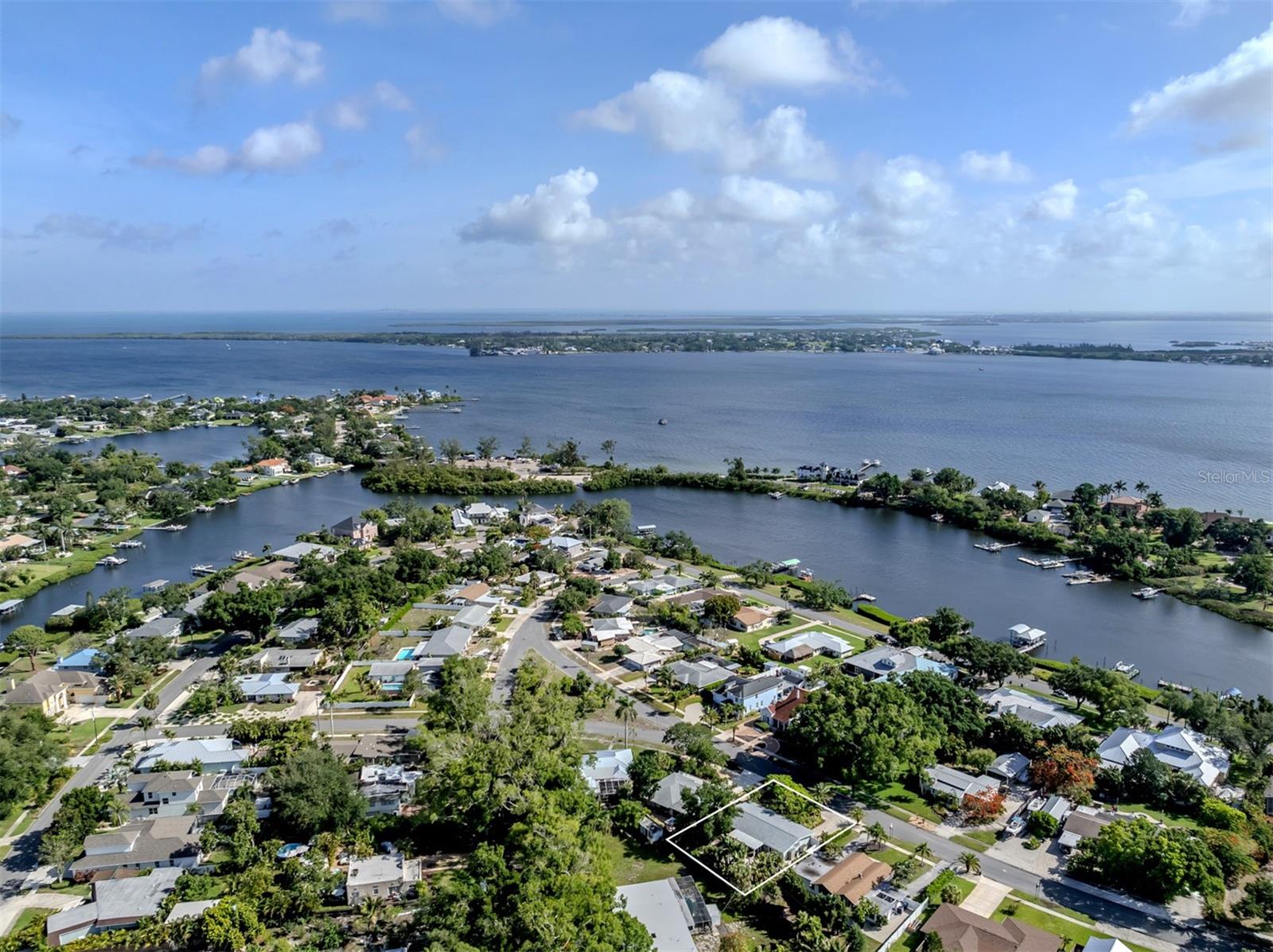 632 PARK DR, BRADENTON, FL — photo 34