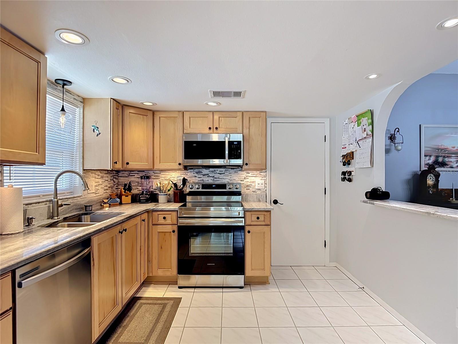 11382 PICKFORD ST, SPRING HILL, FL — photo 14