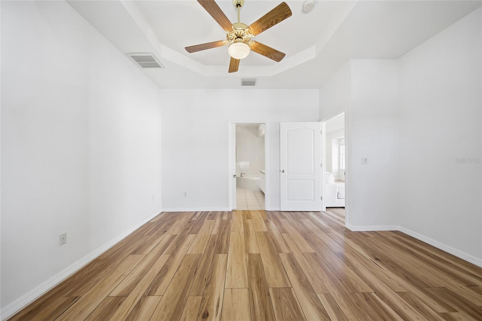 3343 CHAPEL CREEK CIR, WESLEY CHAPEL, FL — photo 18