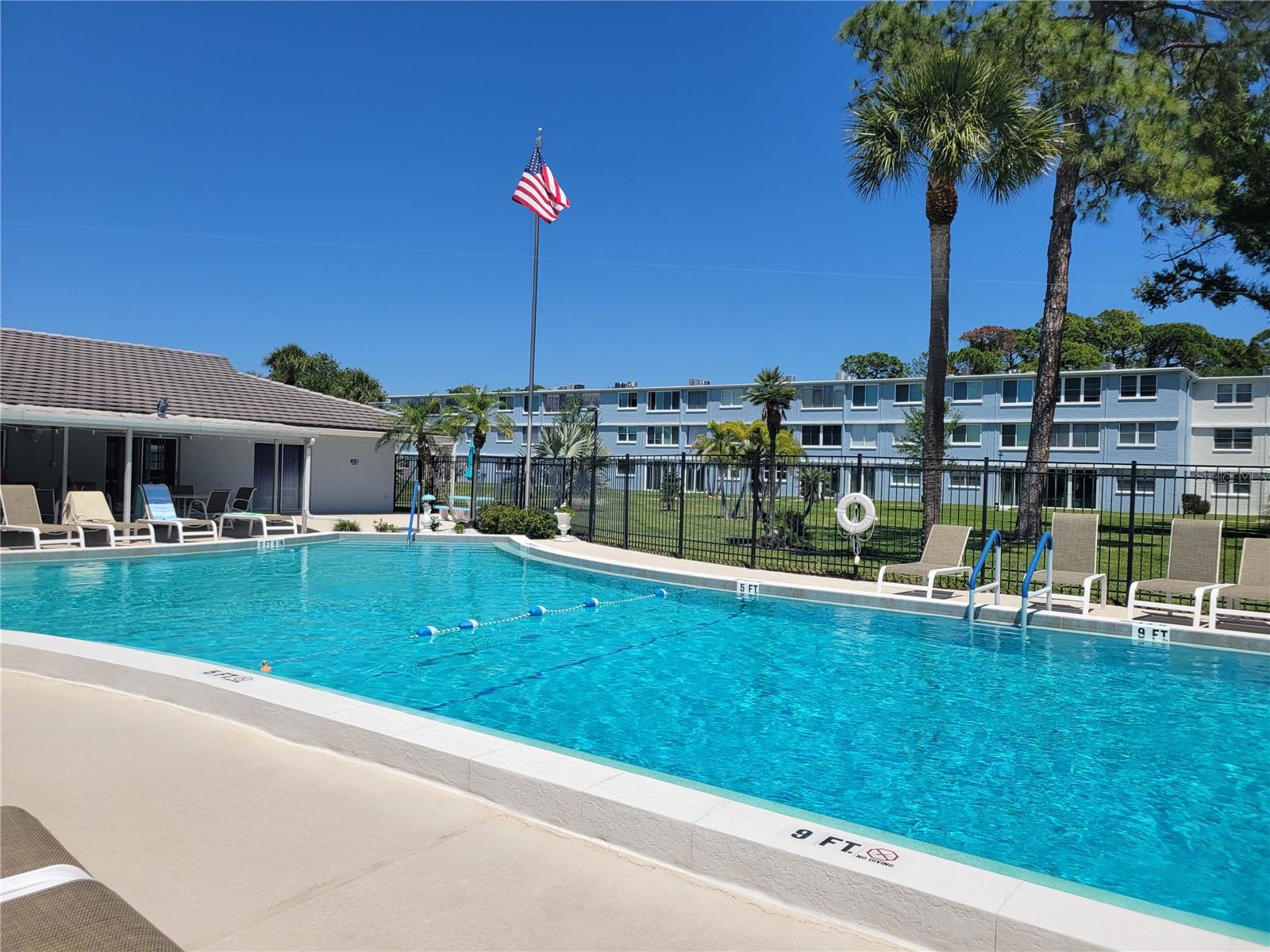 4880 LOCUST ST. NE #136, ST PETERSBURG, FL — photo 38