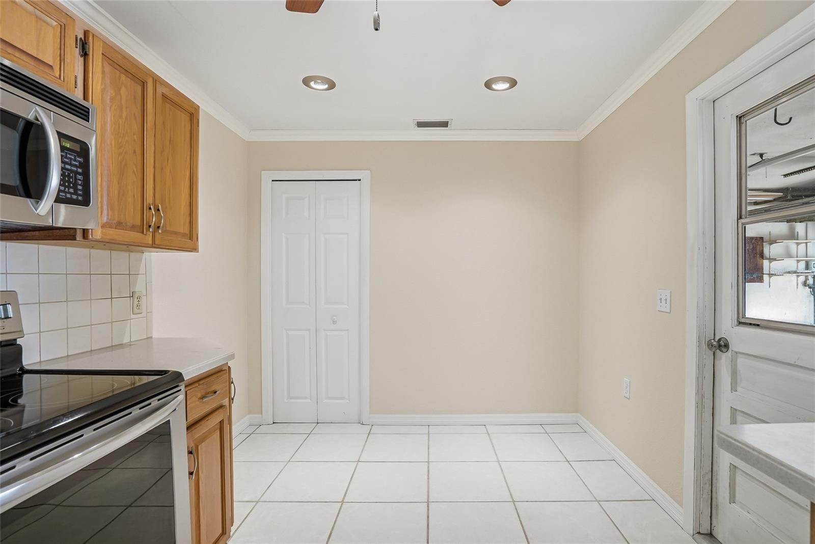 14161 HETRICK CIR N, LARGO, FL — photo 20