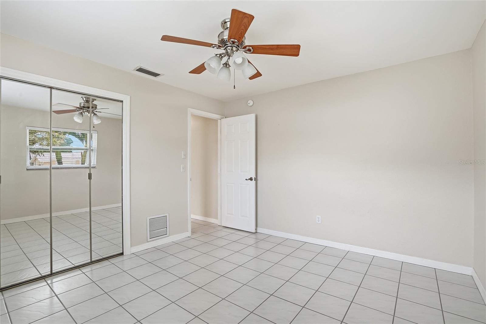 14161 HETRICK CIR N, LARGO, FL — photo 33