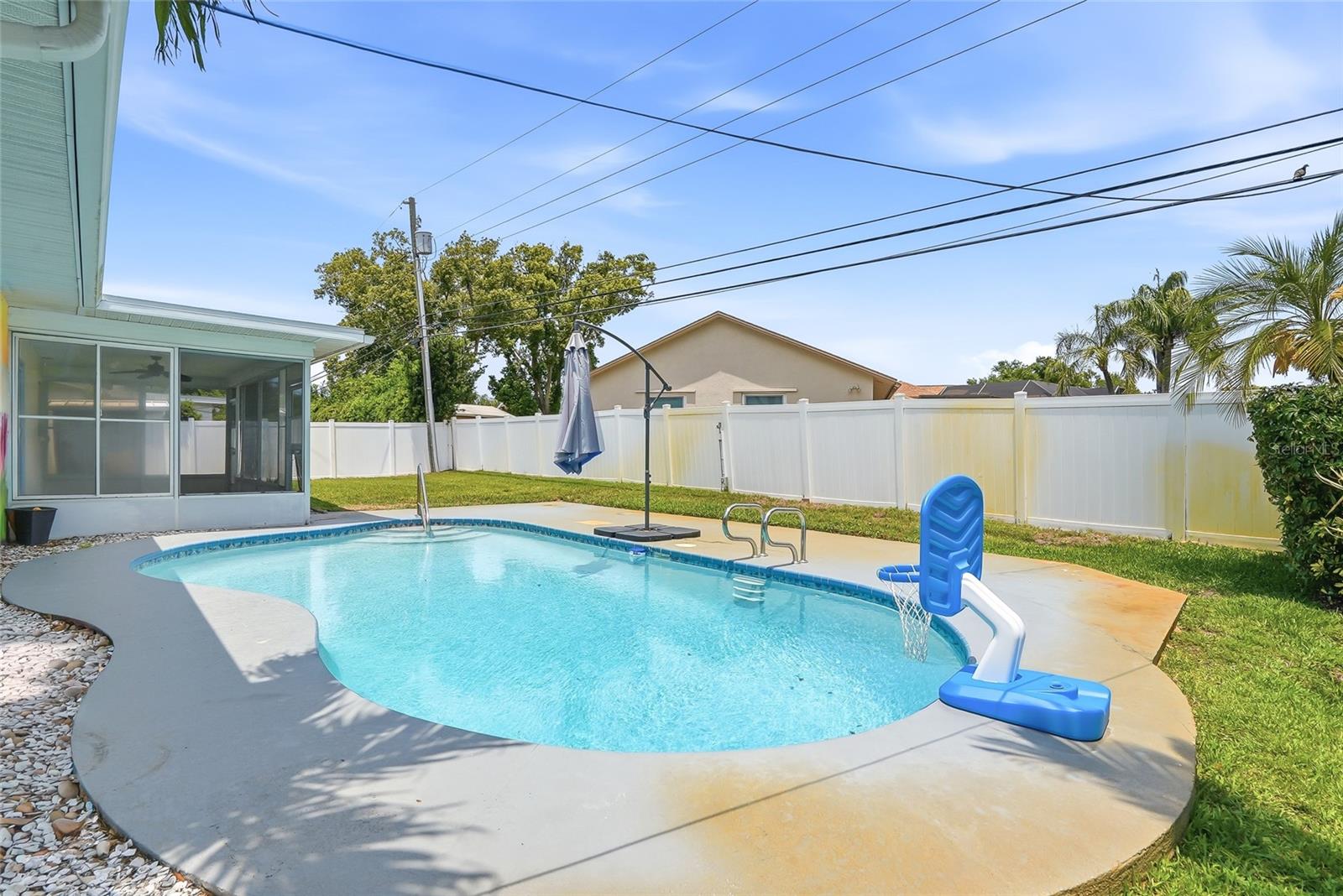 14161 HETRICK CIR N, LARGO, FL — photo 43