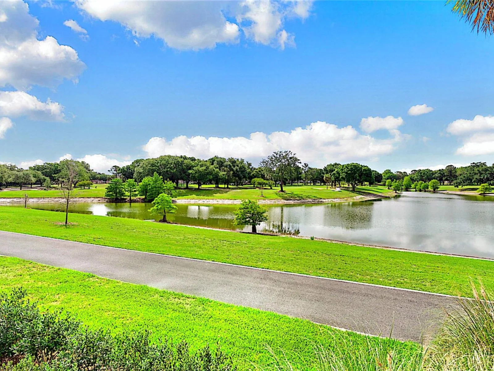 1120 BERNARDO BLVD, THE VILLAGES, FL — photo 43