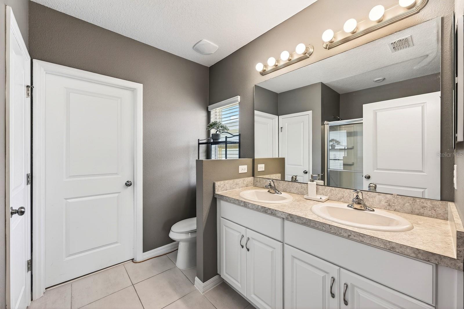 596 MEADOW BEND DR, DAVENPORT, FL — photo 13
