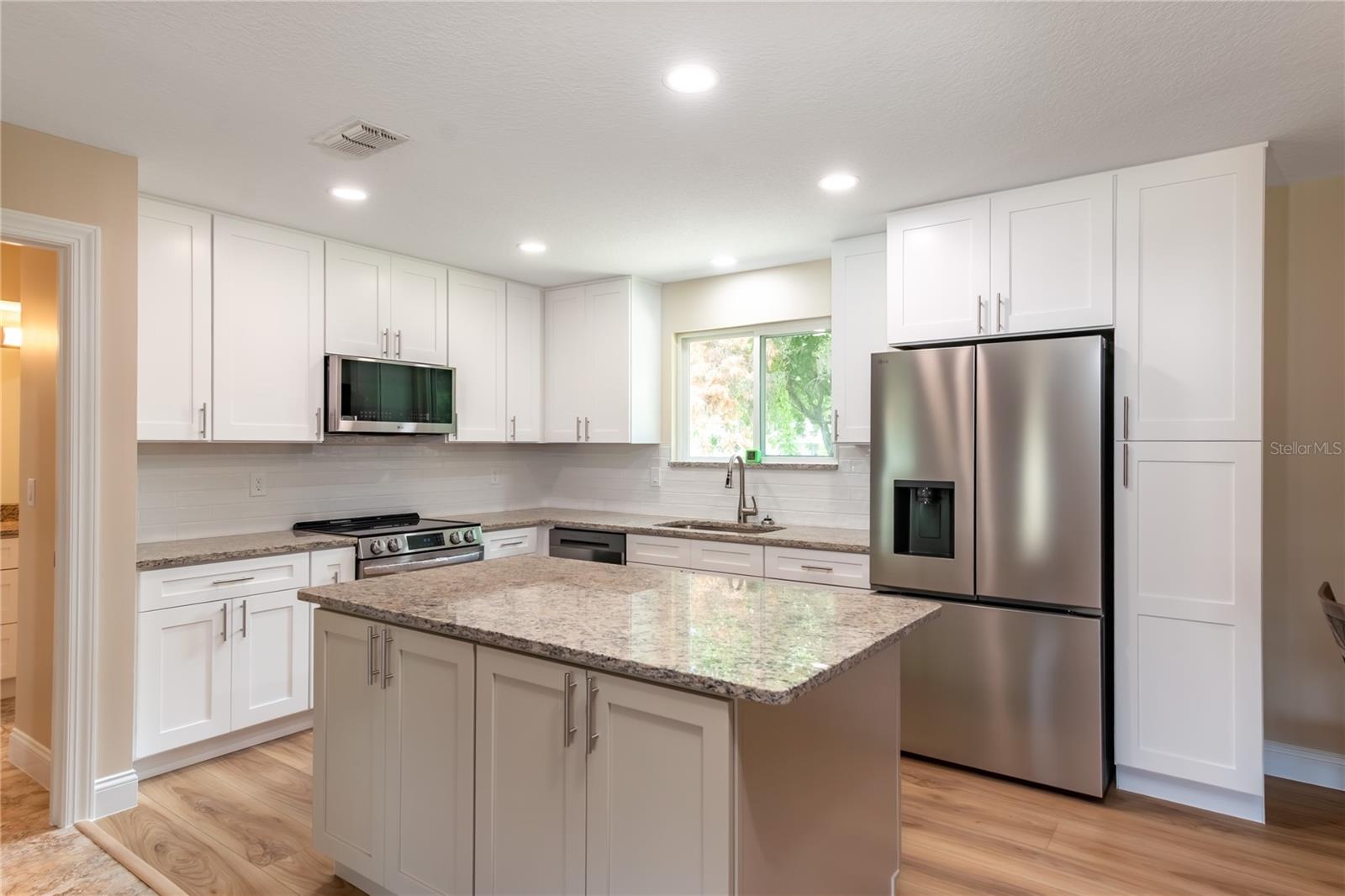 10886 SW 90TH TER, OCALA, FL — photo 3