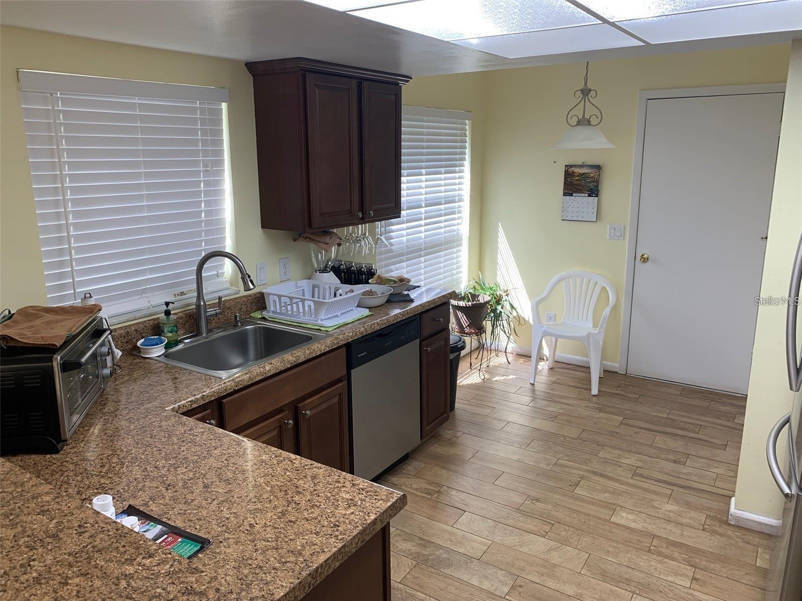 2005 PALADIN CT, VALRICO, FL — photo 2