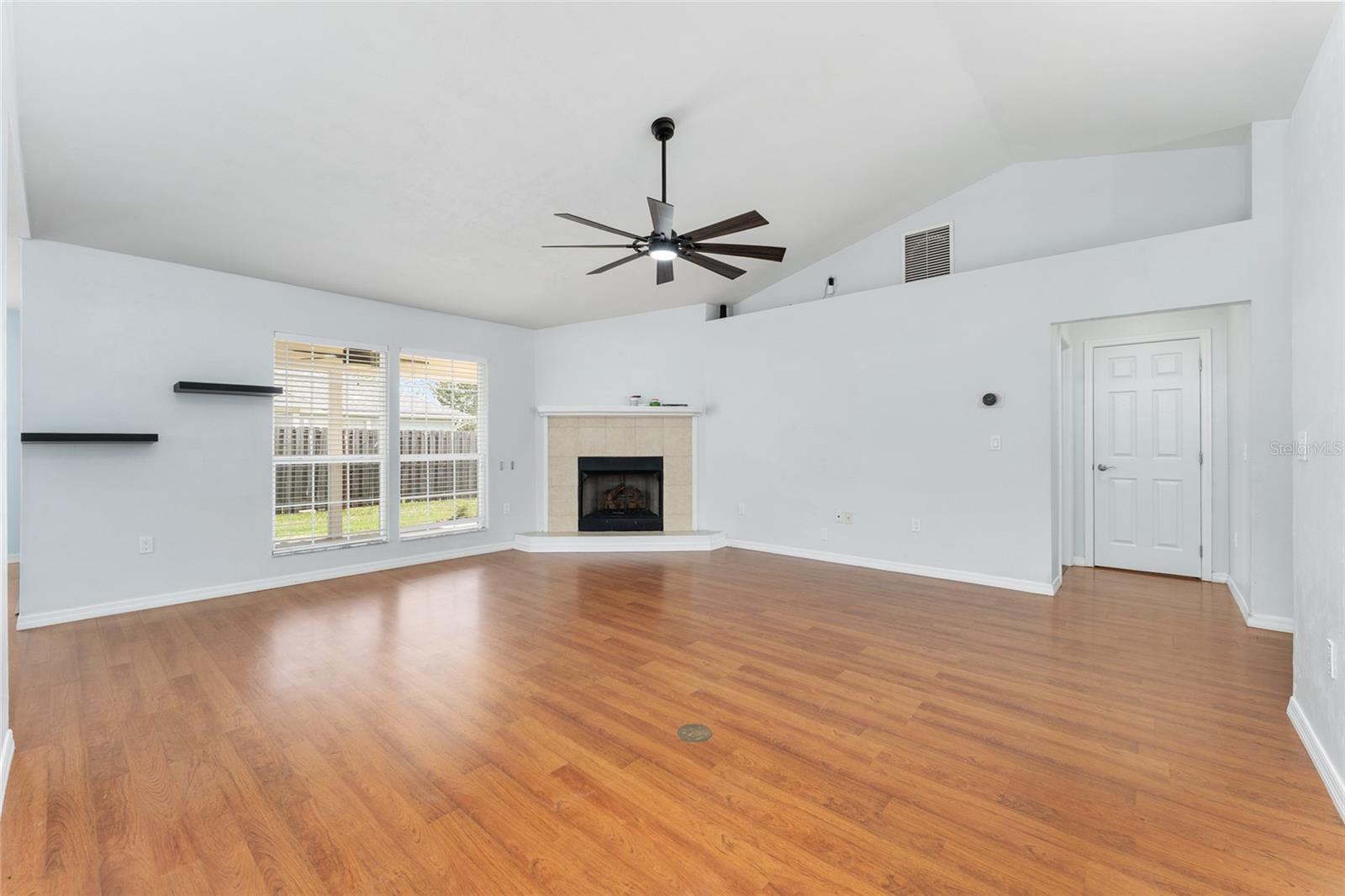 25670 NW 9TH RD, NEWBERRY, FL — photo 6