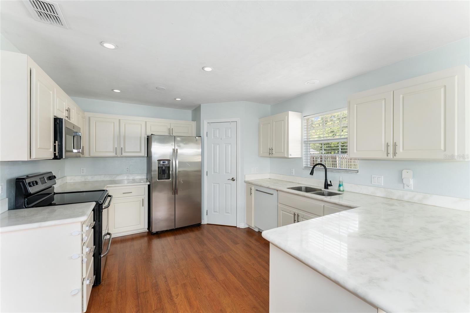 25670 NW 9TH RD, NEWBERRY, FL — photo 10