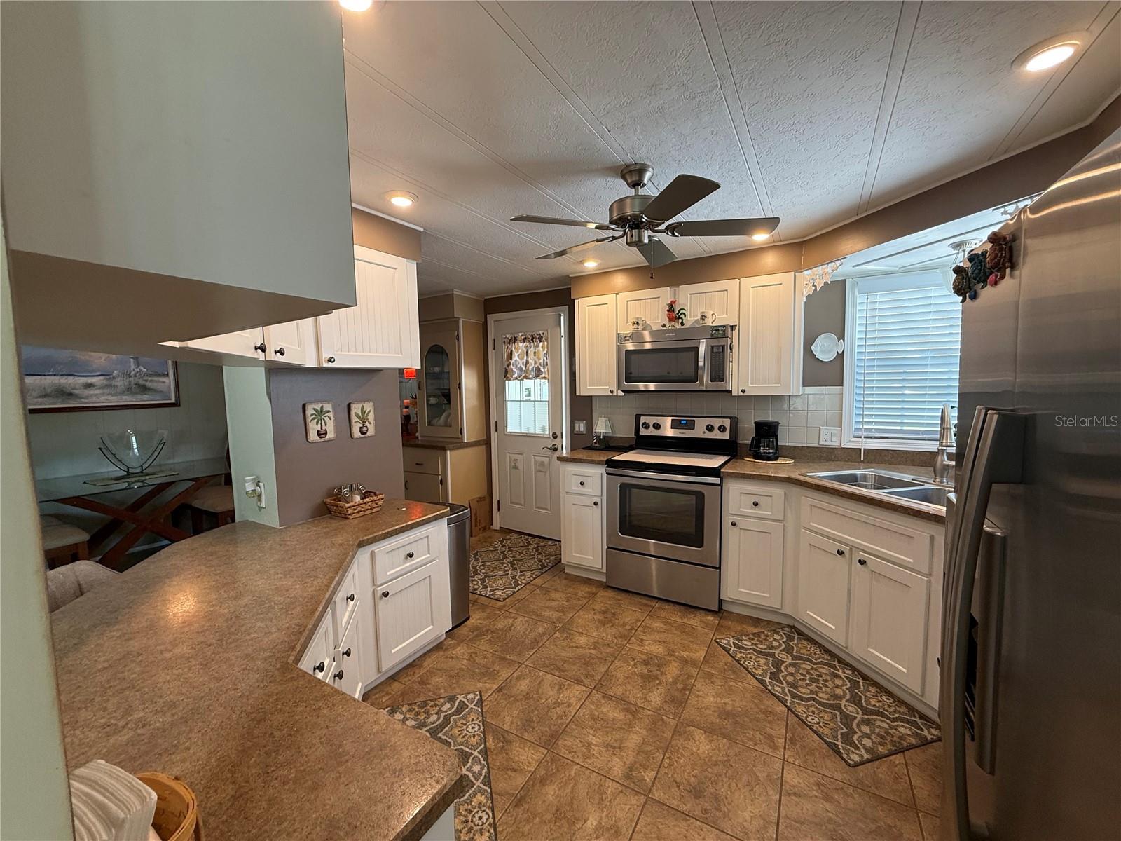 19 MAGNOLIA LN, WILDWOOD, FL — photo 12
