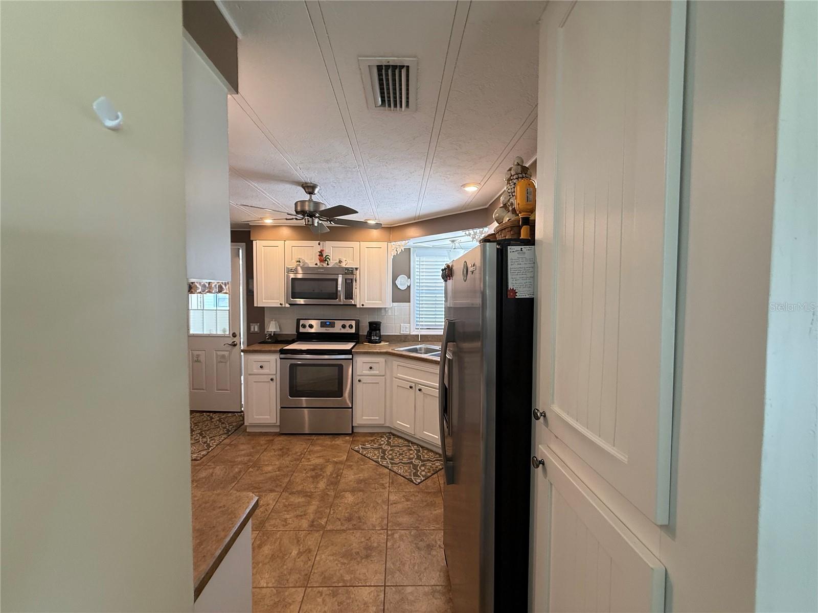 19 MAGNOLIA LN, WILDWOOD, FL — photo 14