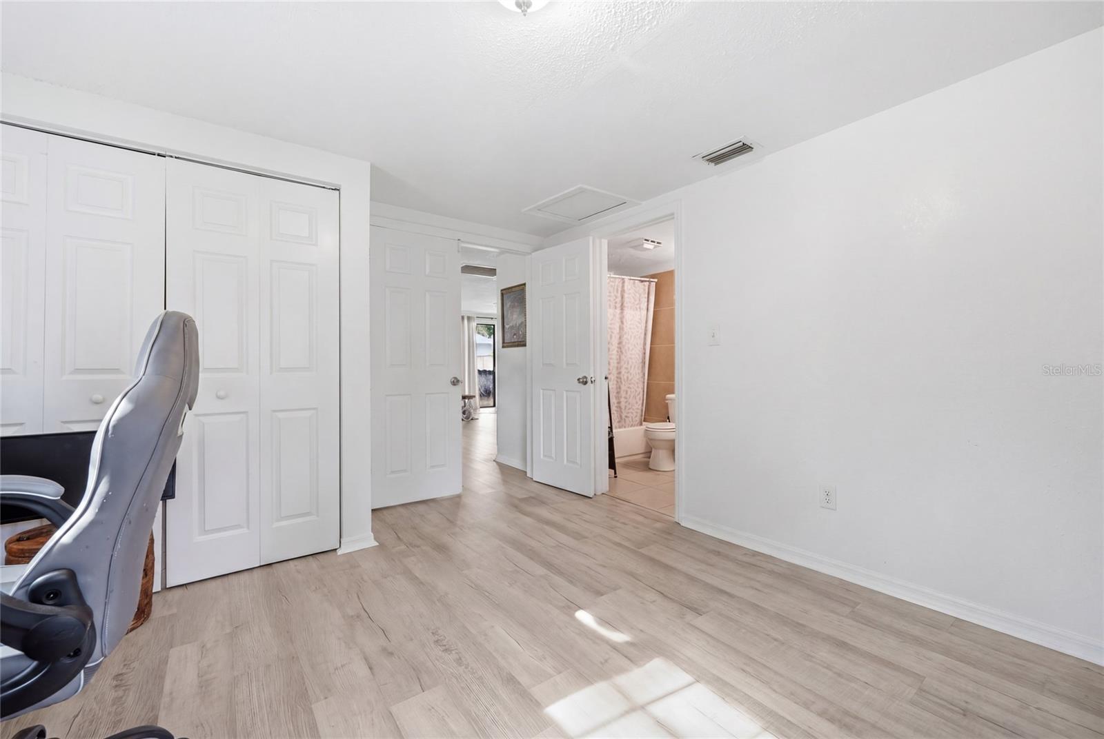 3411 NE 52ND AVE, SILVER SPRINGS, FL — photo 14