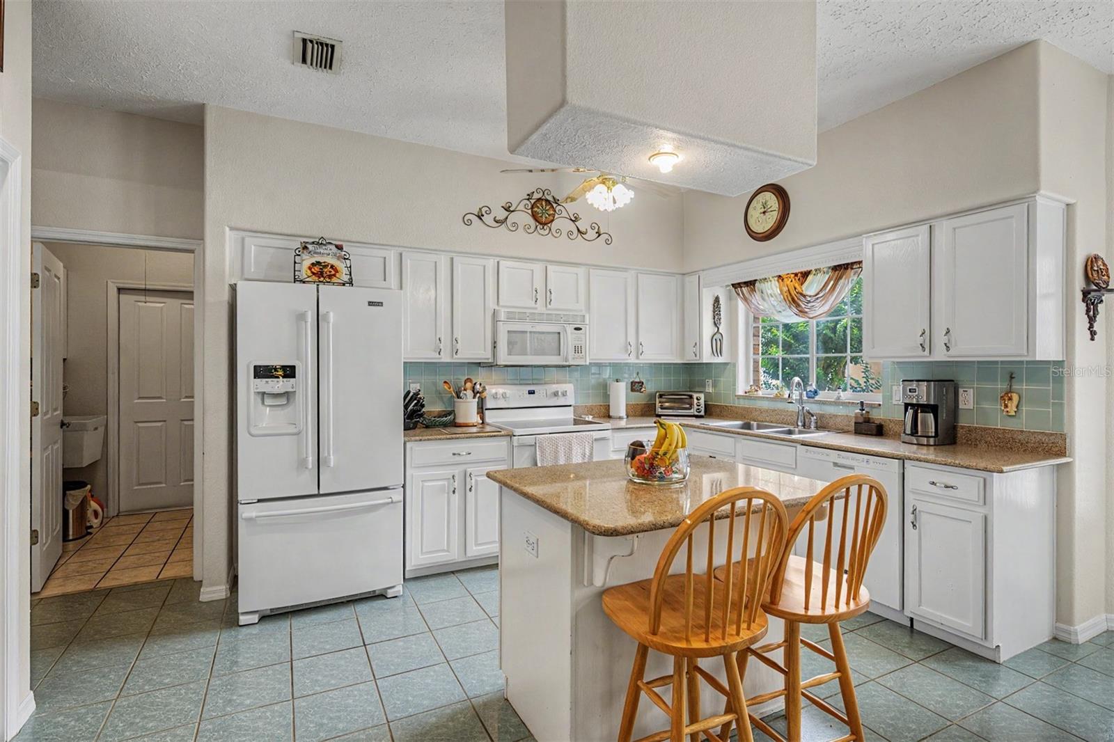 6634 NORTHLAKE DR, ZEPHYRHILLS, FL — photo 14